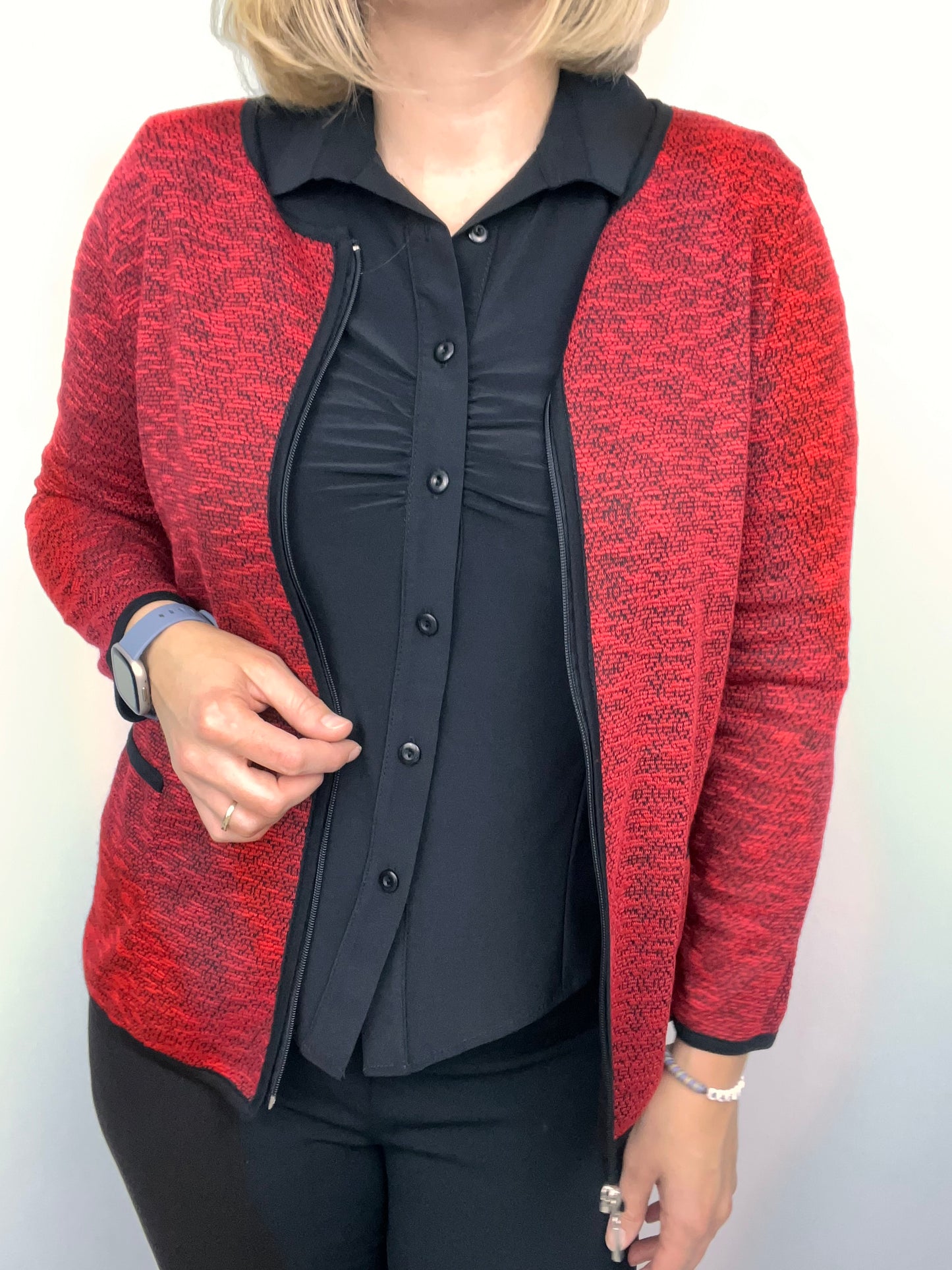 Red melange fine knit cardigan with zipper and pockets