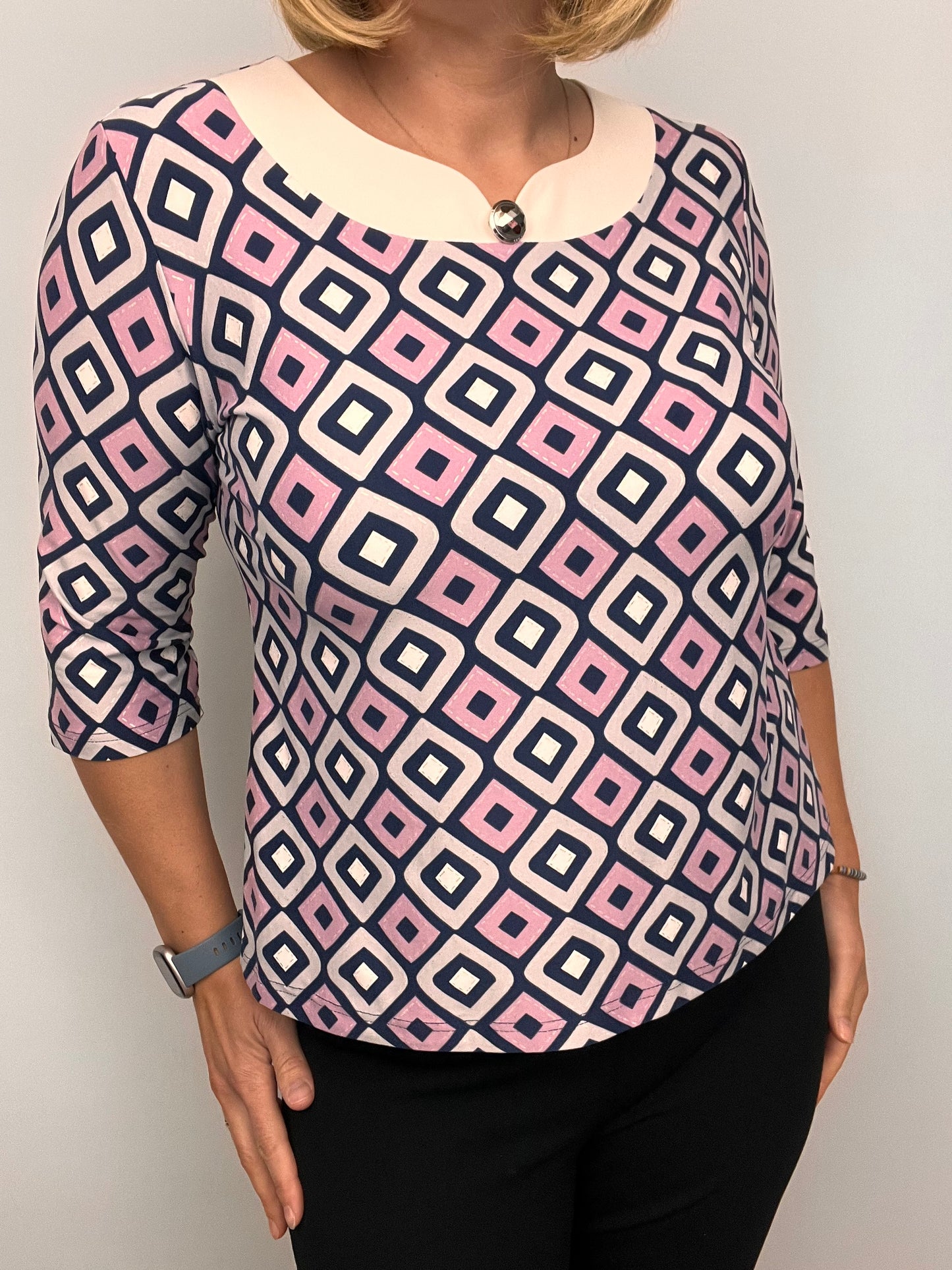 ELIZABETH top with cream neckline