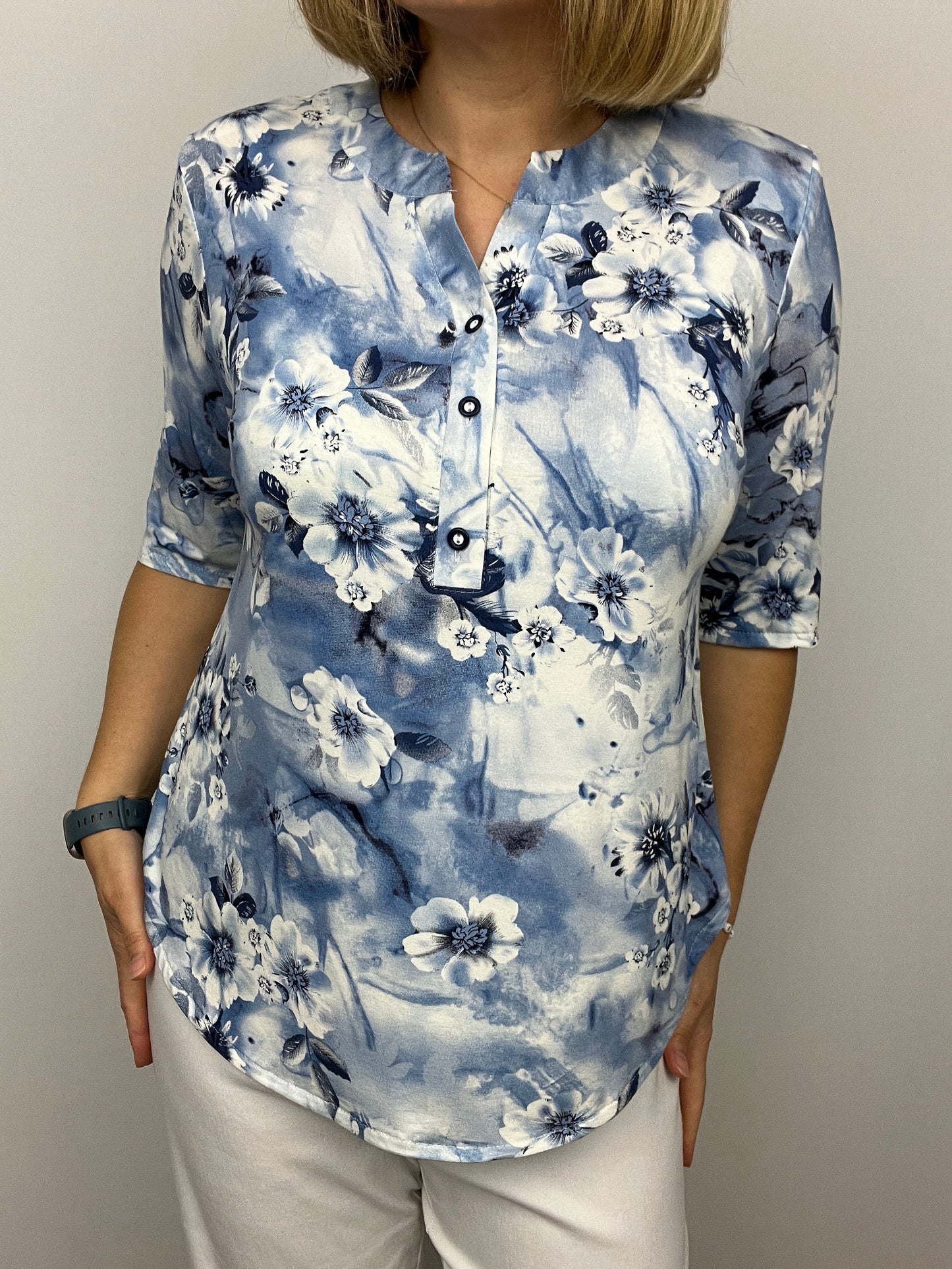 LAUREN stand-up collar blouse - sizes 16-26