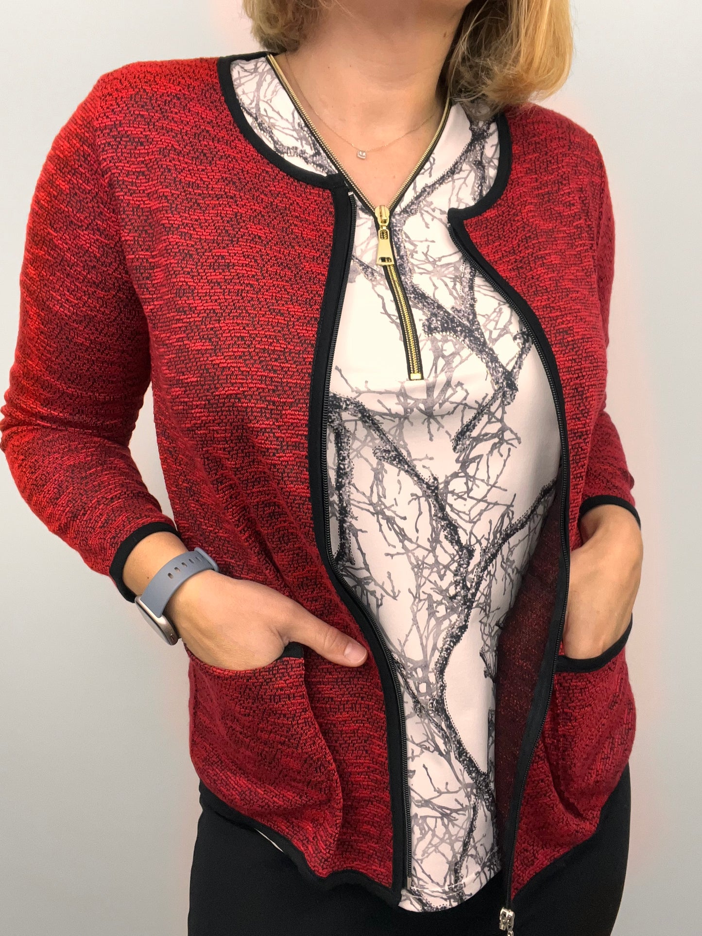 Red melange fine knit cardigan with zipper and pockets