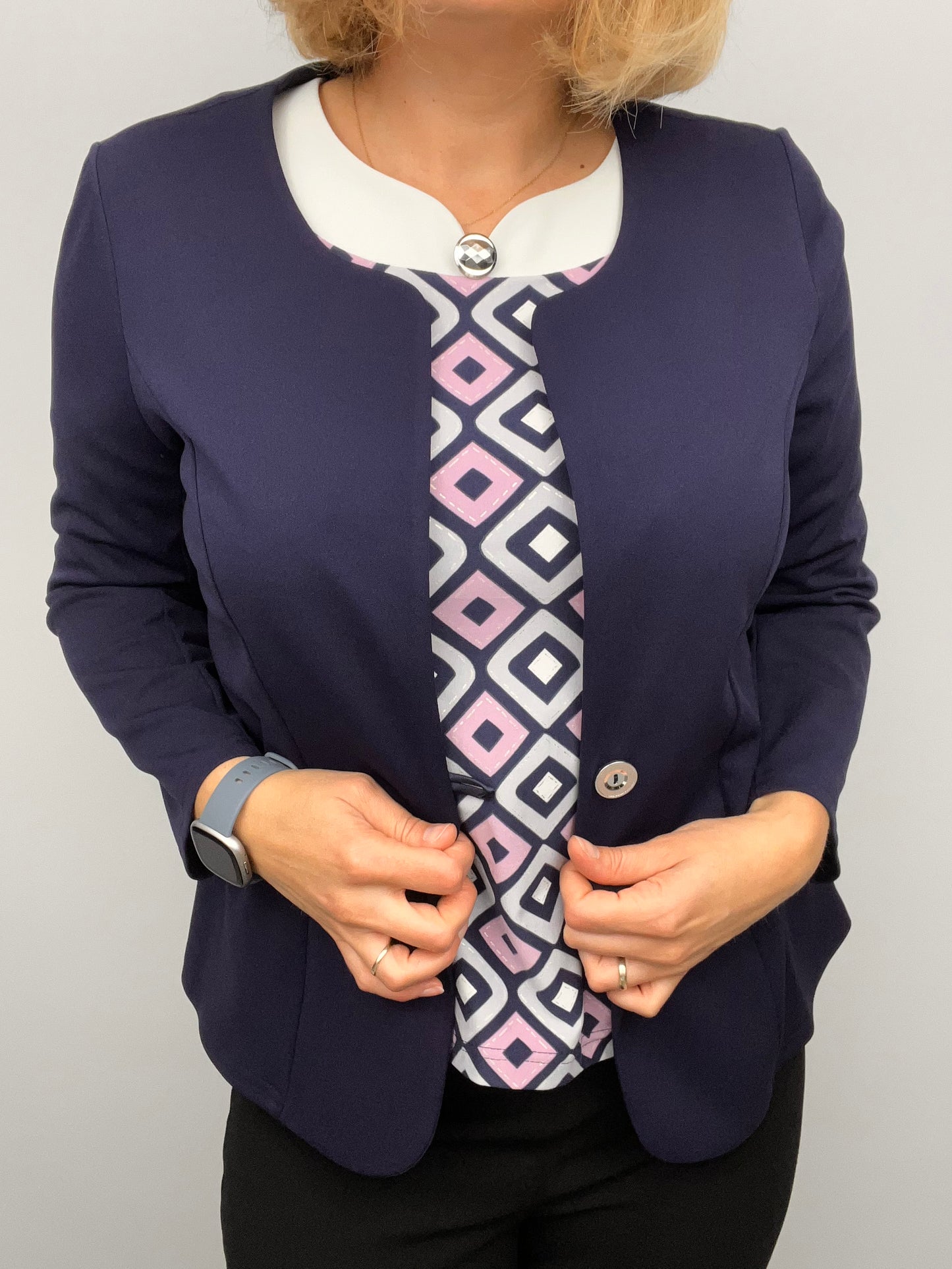 ELIZABETH top with cream neckline
