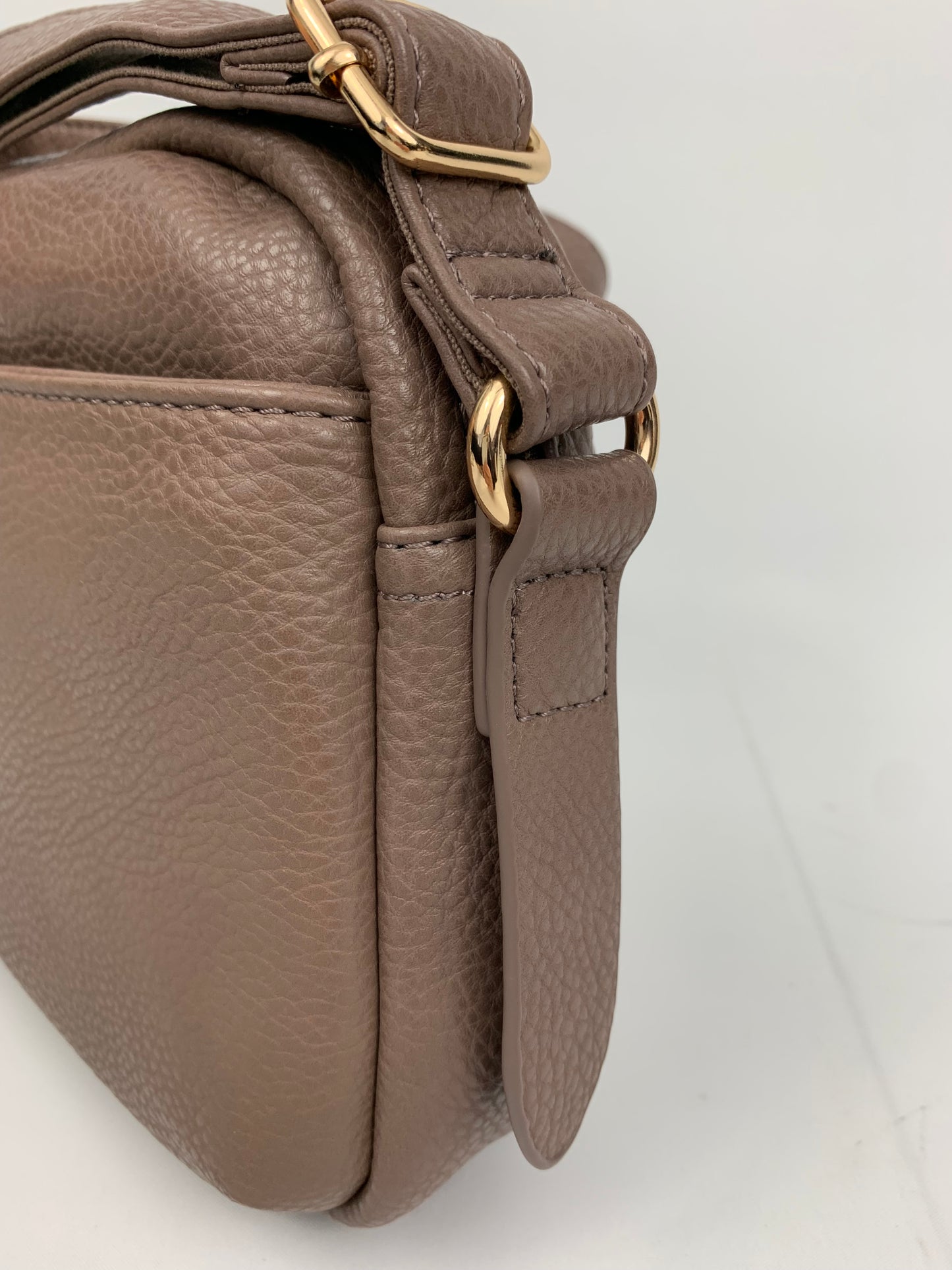 BUDAPEST BROWN - faux leather minimalistic crossbody bag