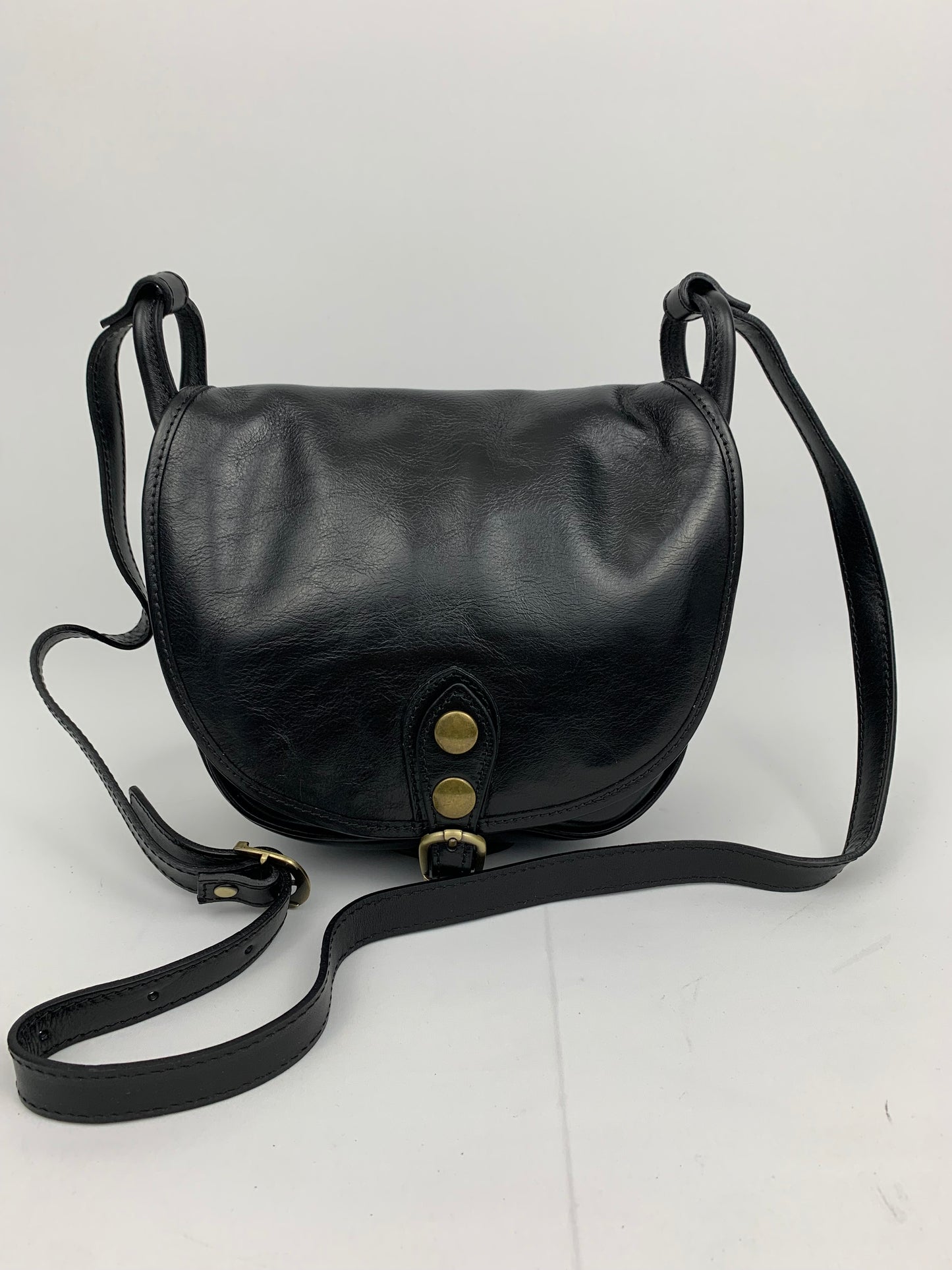 ROME - Italian Genuine leather messenger bag - black