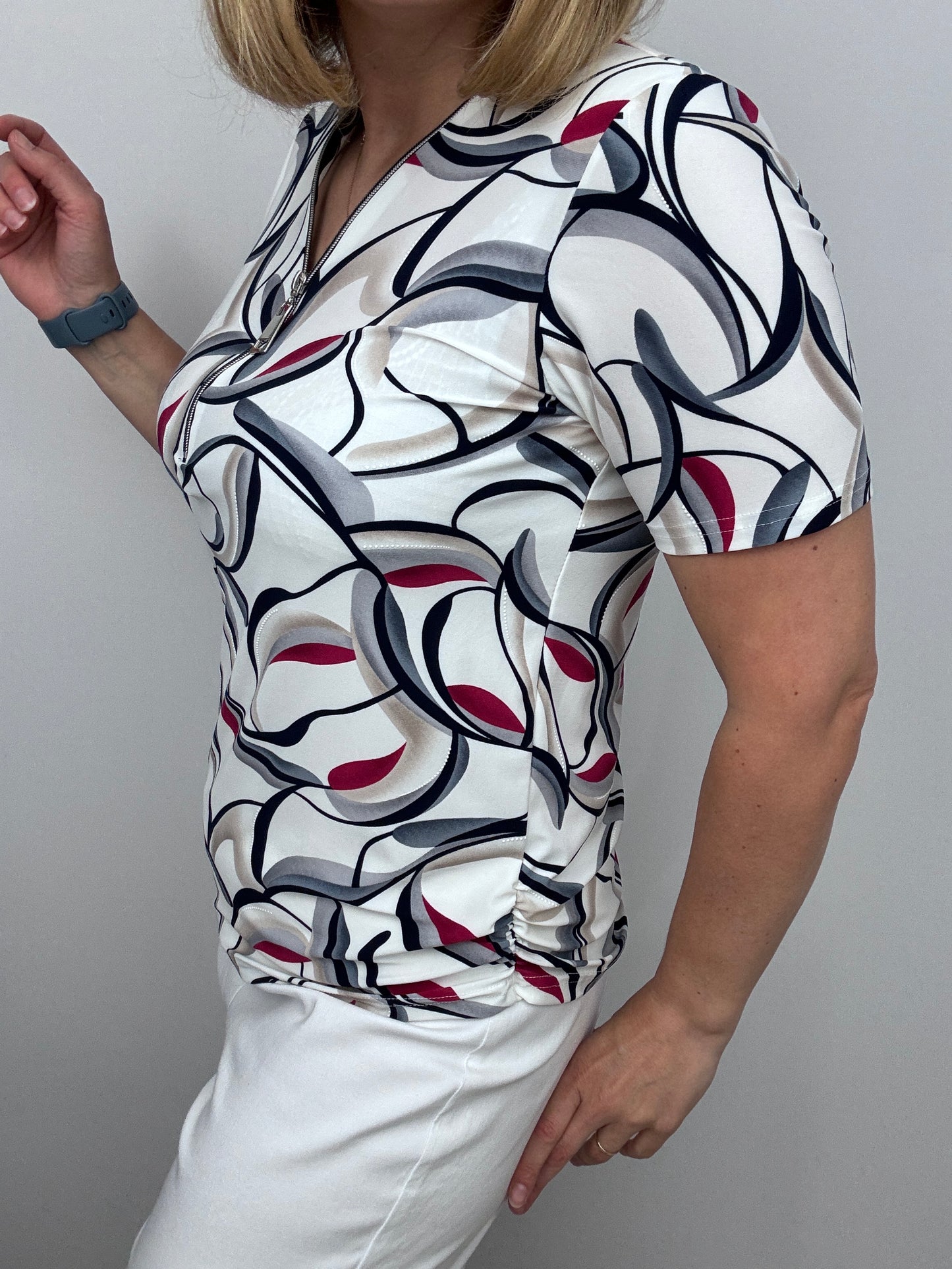 KAREN short sleeve zip top