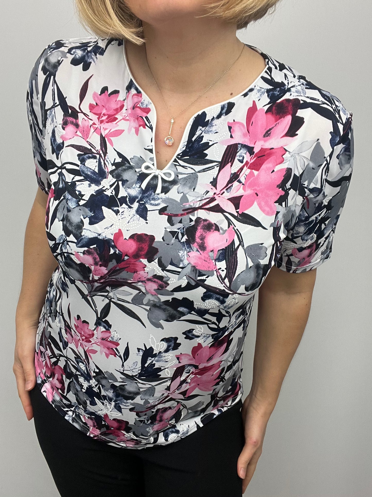 QUINN Mini v-neck top