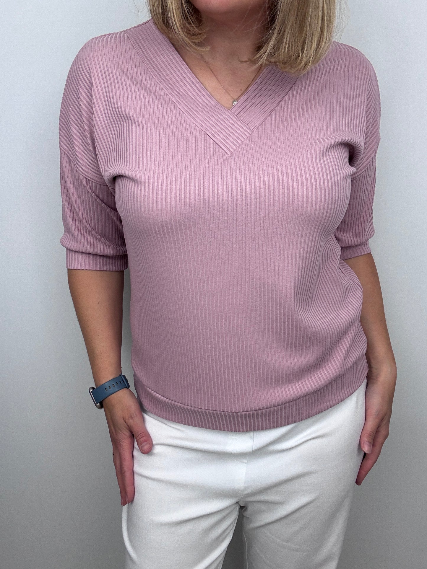 VERONIQUE soft ribbed V-neck top - powder pink