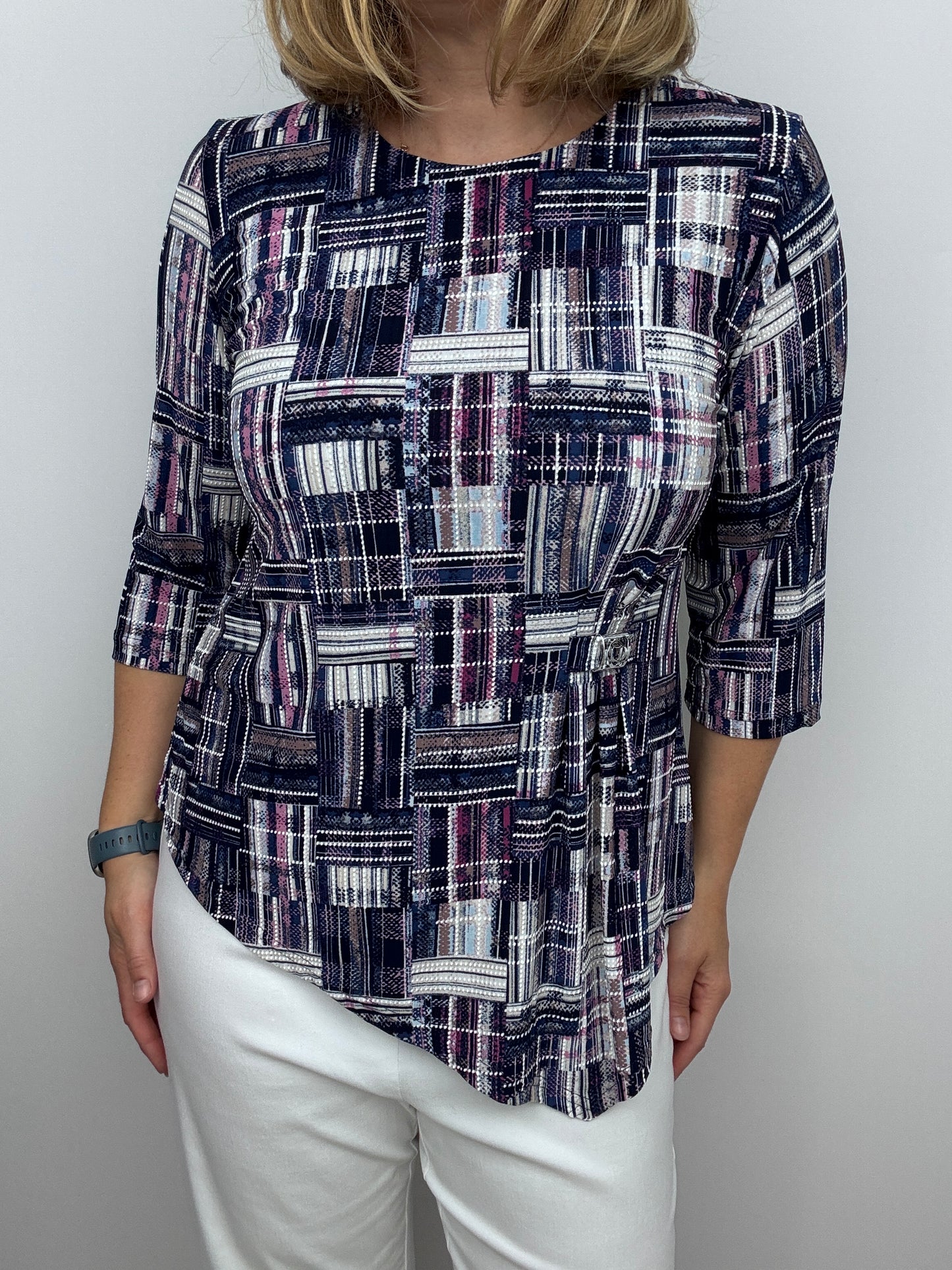 VIOLA round neck top with dipped hem