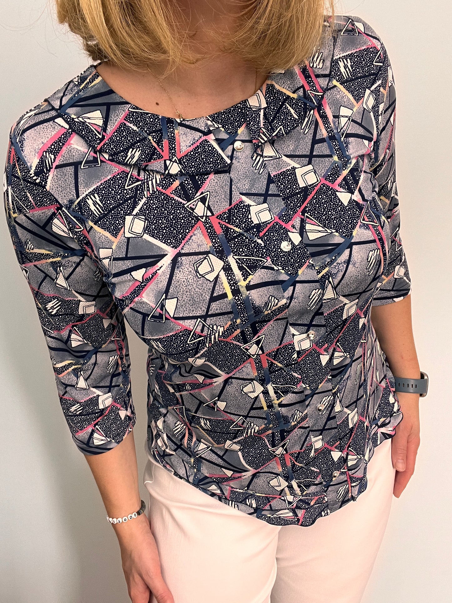 BETTY top with single frill neckline