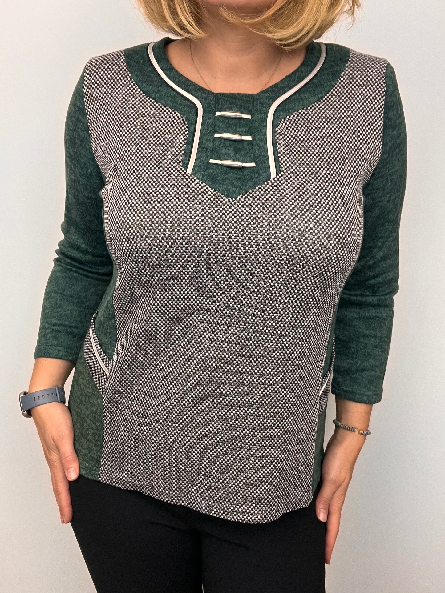 SALMA green fine knit winter top