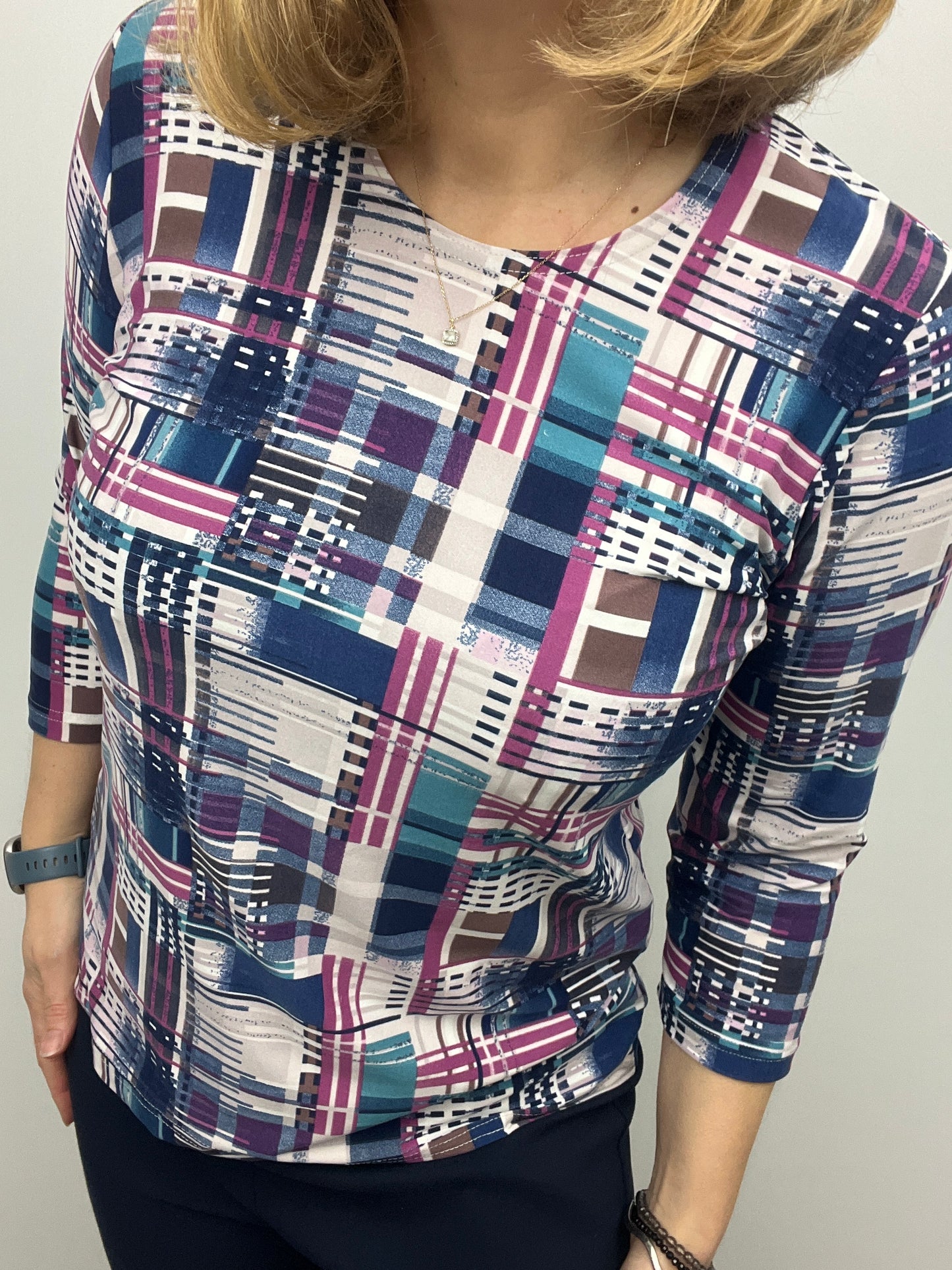 NICOLA peachy feeling style top 3/4 sleeves