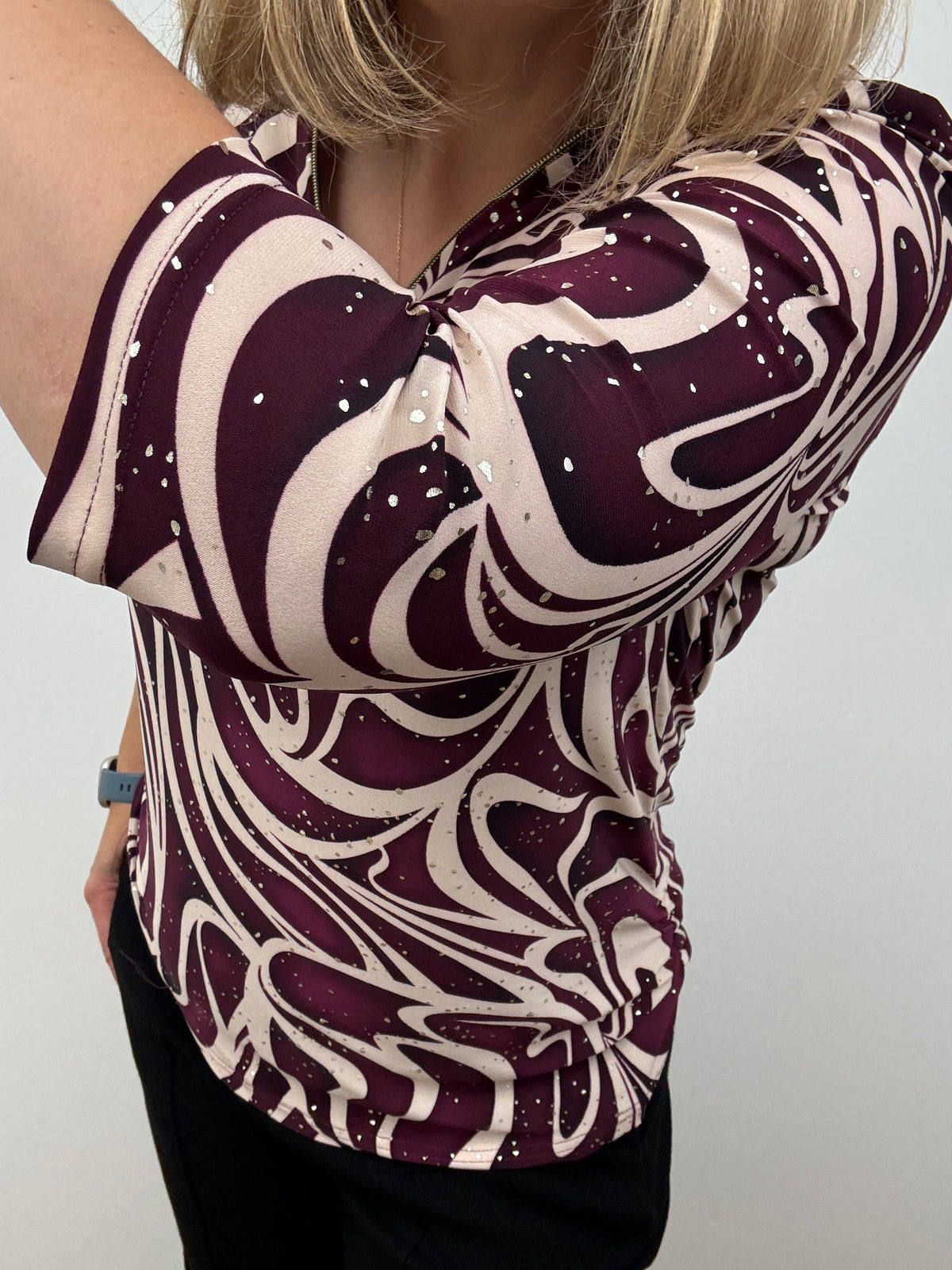 CELESTE burgundy 3/4 sleeve zip top