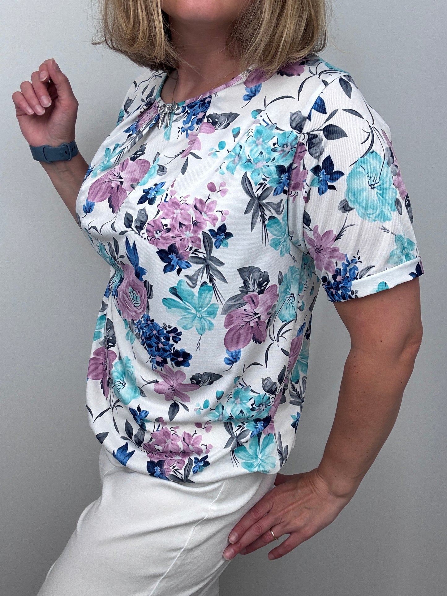 FORTUNE top with gently elasticated hem