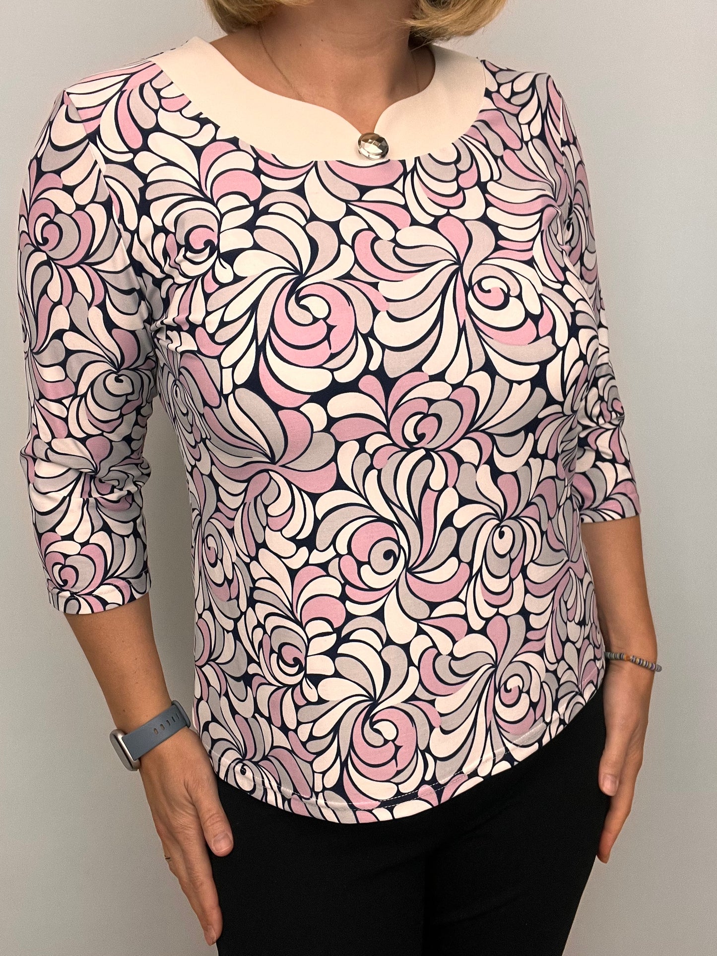 ELLA top with cream neckline