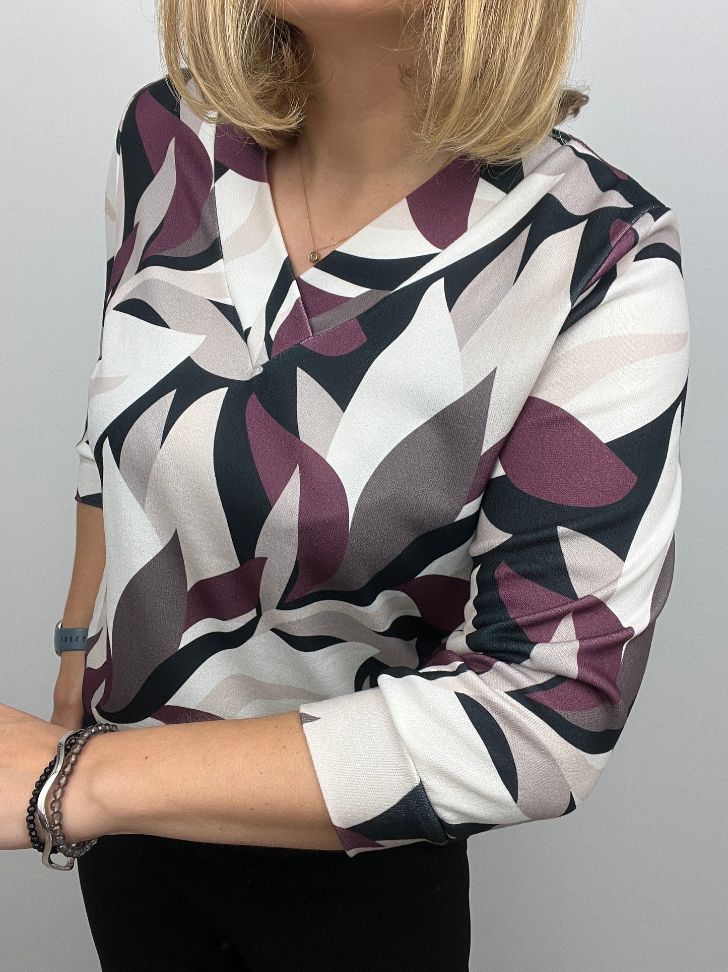 SOPHIE v-neck fine-knit top 3/4 sleeves