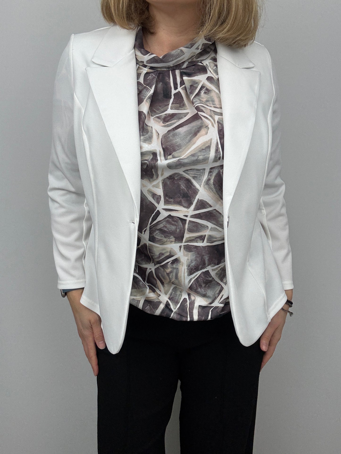 Cream fabric jacket with lapel collar