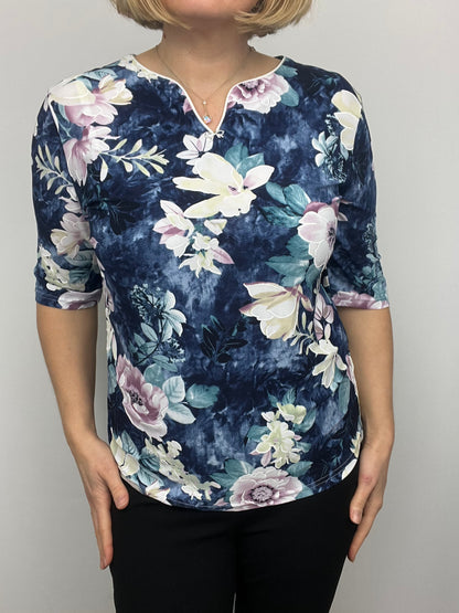 COLETTE Mini v-neck top