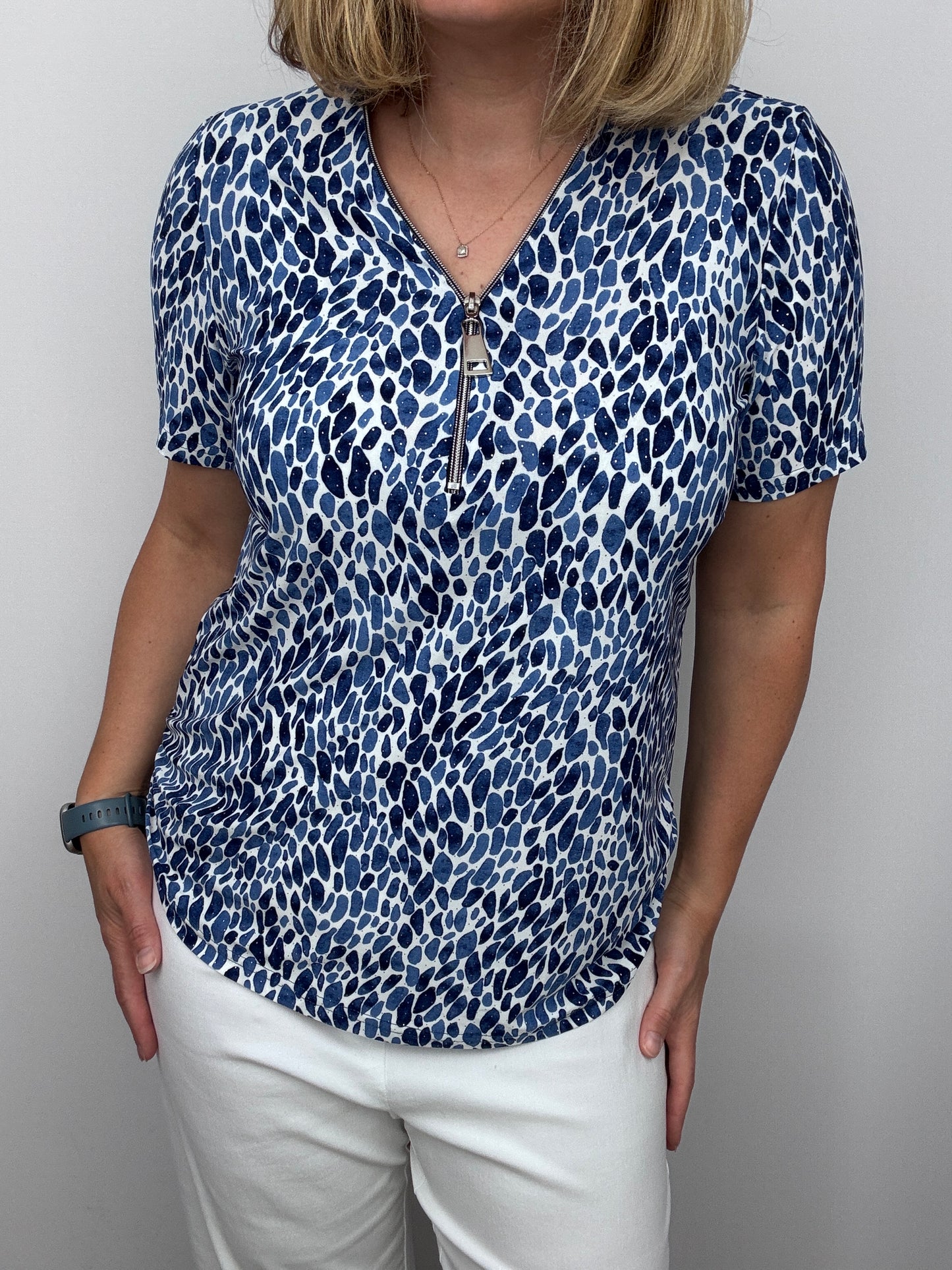 ASTRA short sleeve zip top