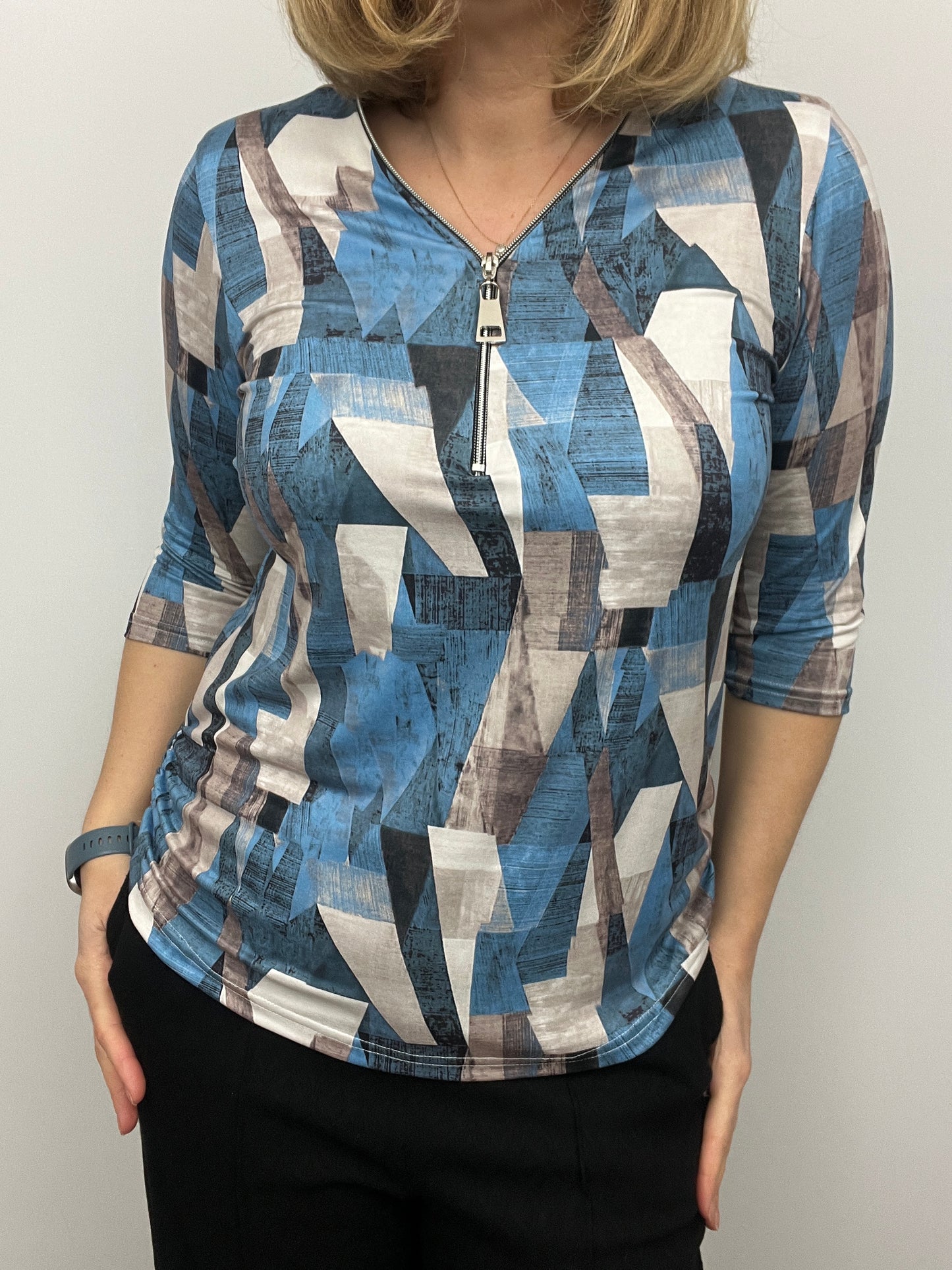 DORIS 3/4 sleeve zip top