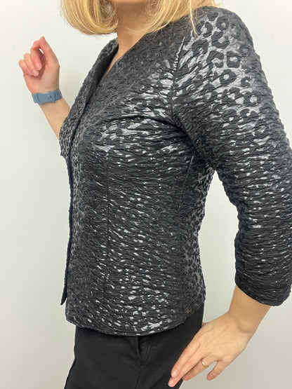 KATHLEEN black textured button down collarless blouse