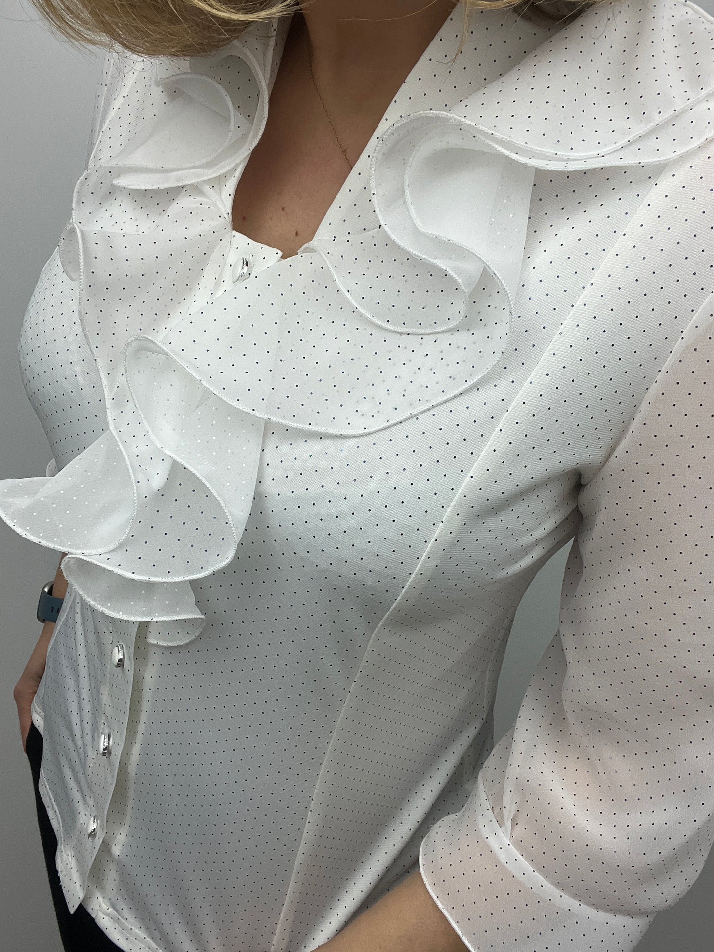 CHER white blouse with ruffle front and half collar