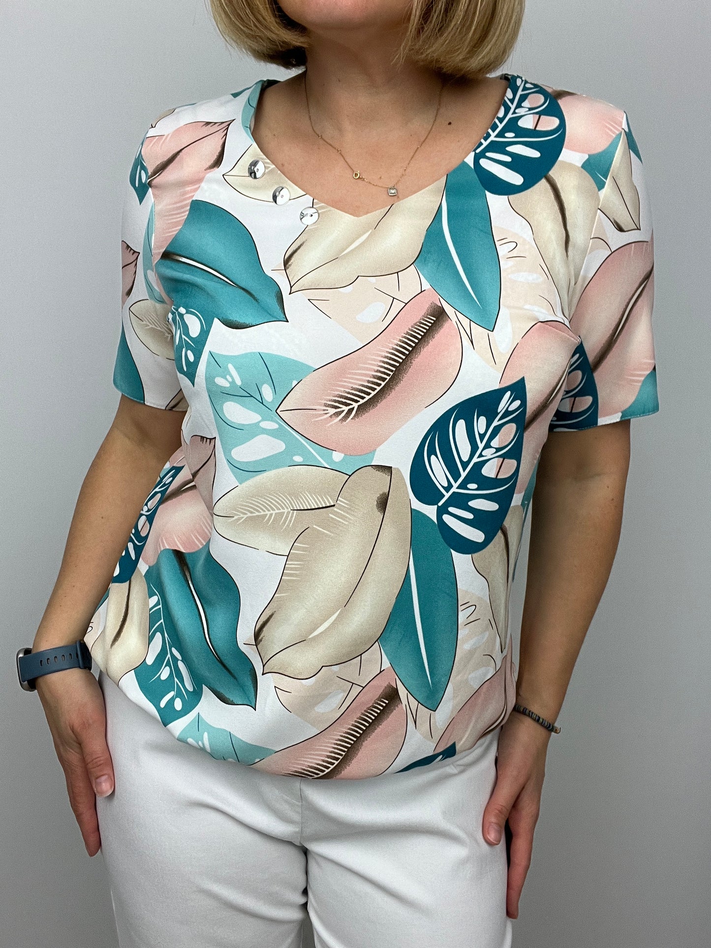 BROOKE v-neck top with elastic hem