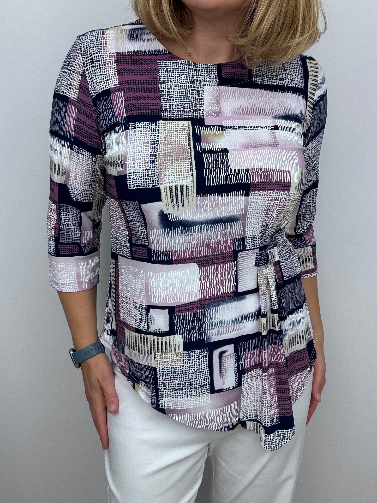 EMILY round neck top with dipped hem