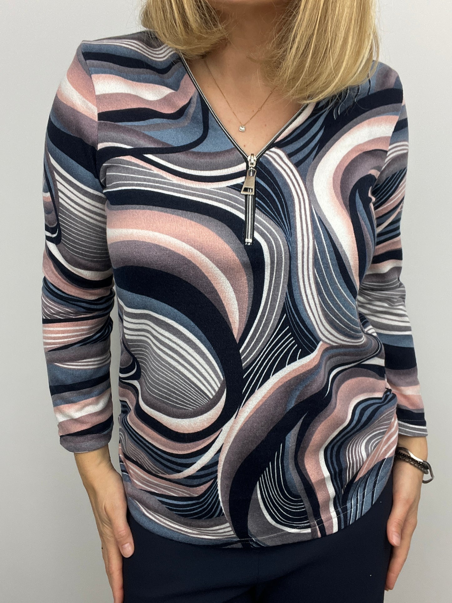 ESTELLE fine knit zip top