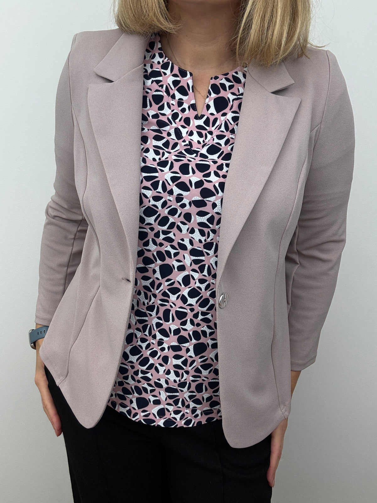Mink pink fabric jacket with lapel collar