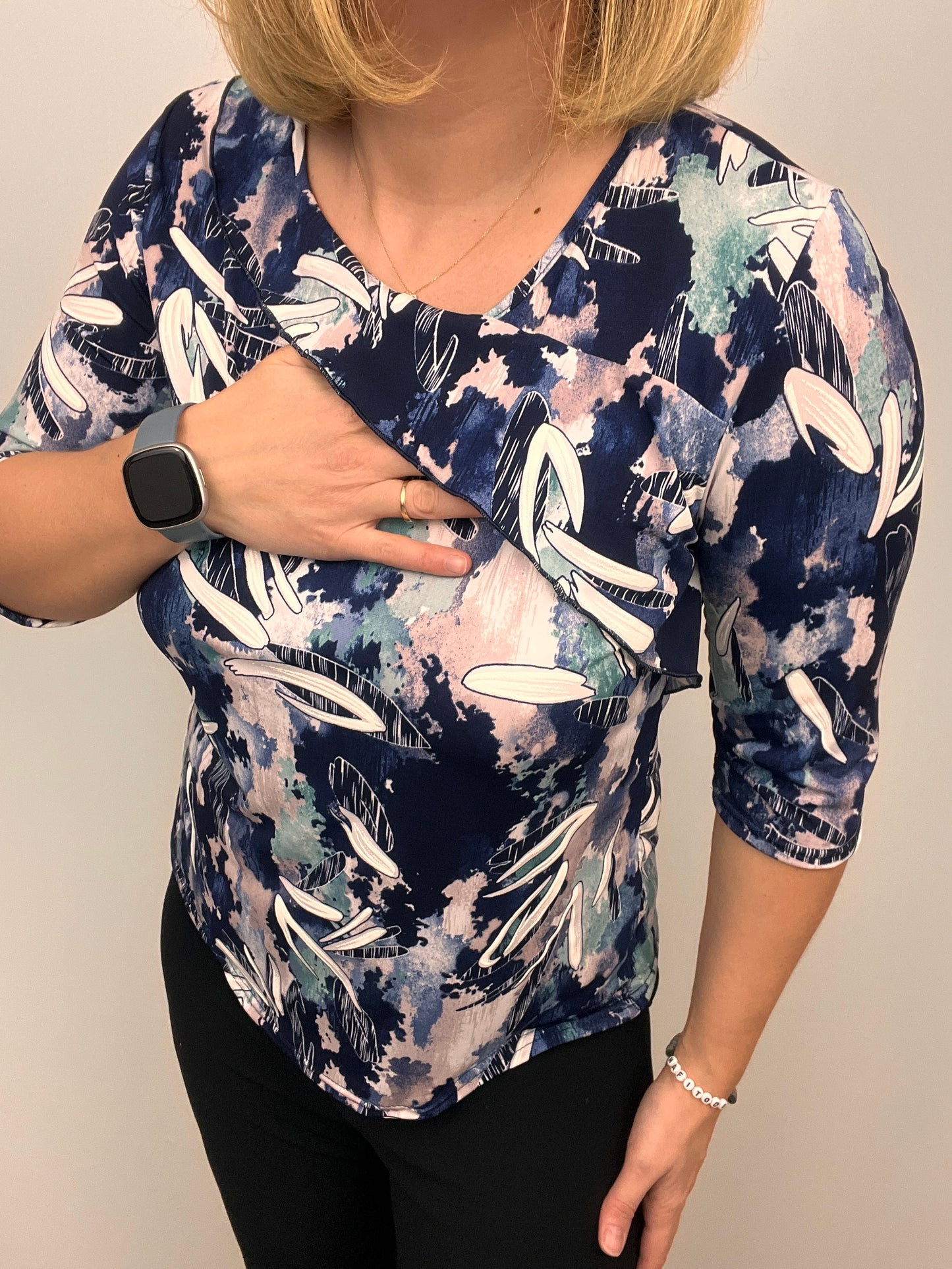 STACY top with turndown neckline