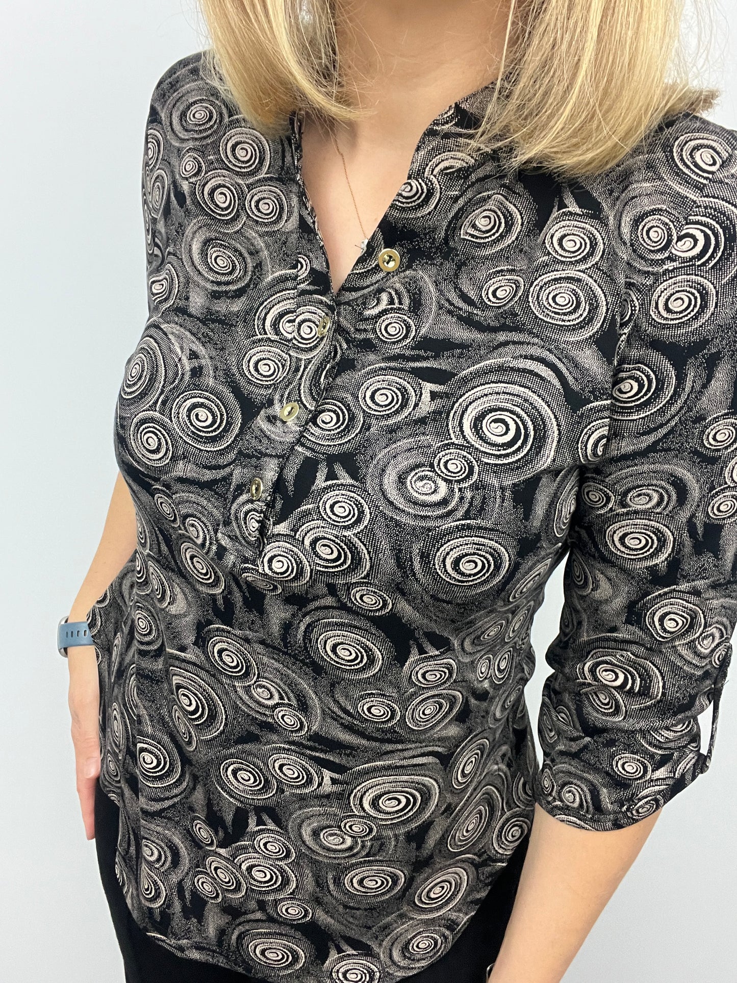 MARYBETH stand-up collar blouse