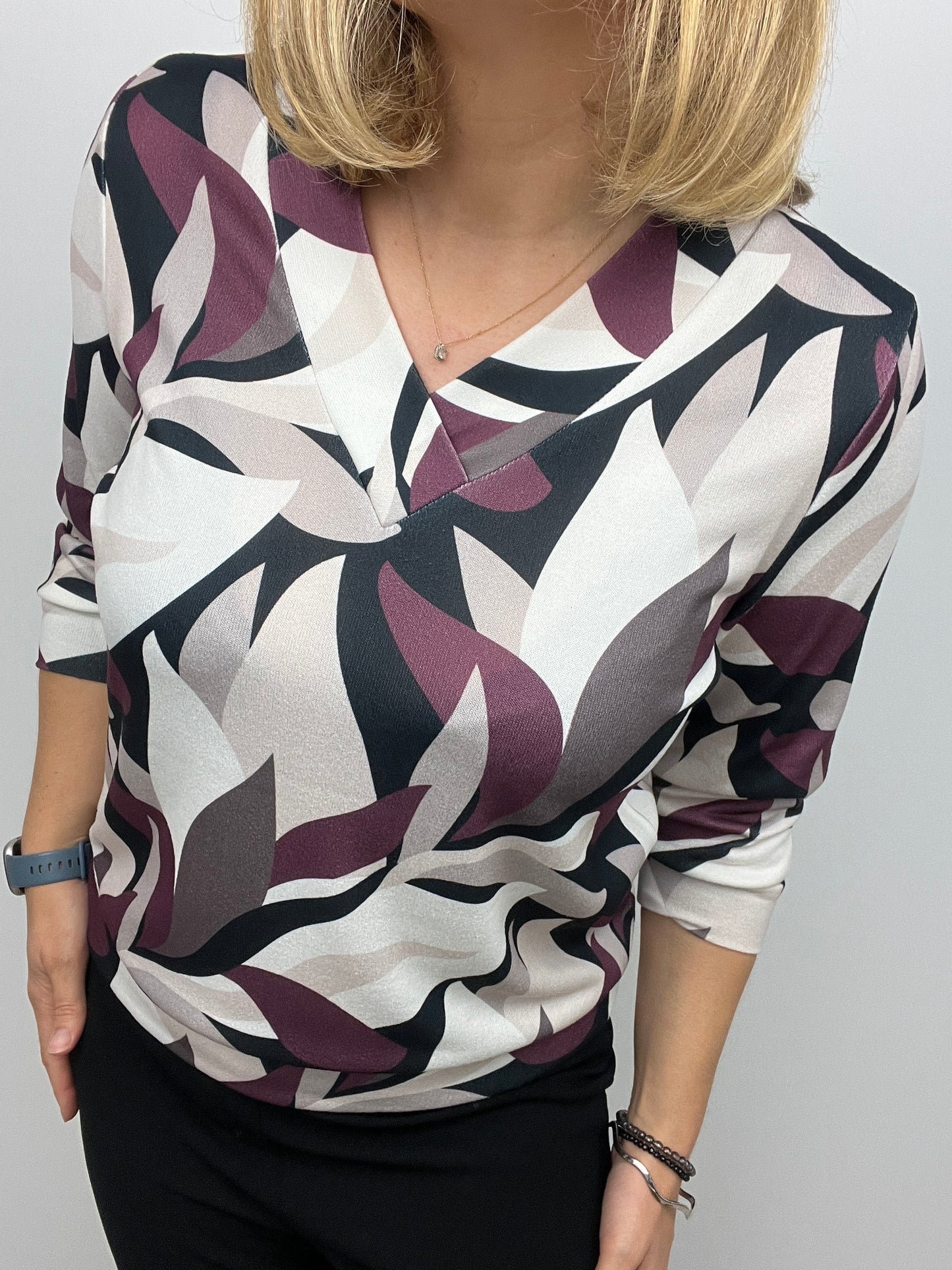 SOPHIE v-neck fine-knit top 3/4 sleeves