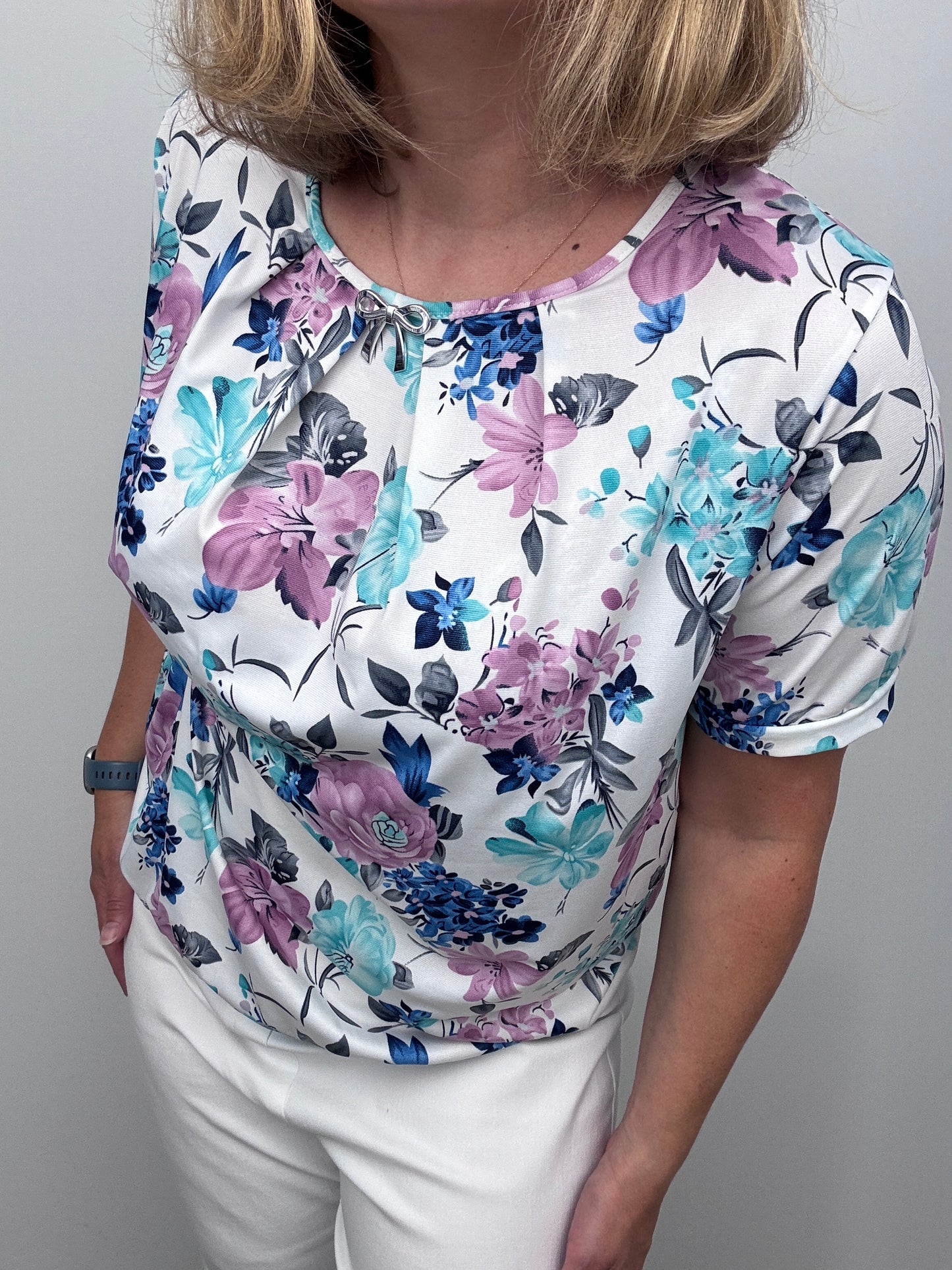 FORTUNE top with gently elasticated hem