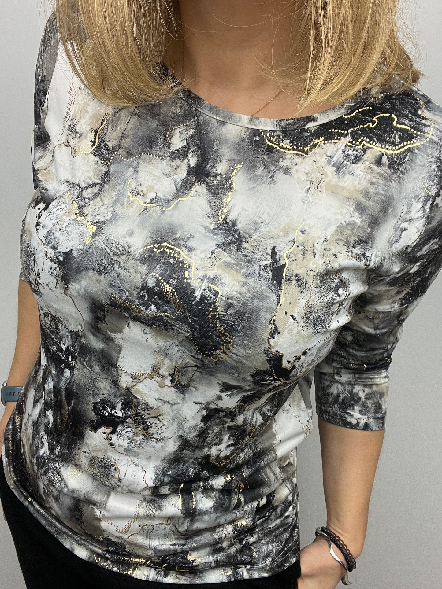 BELINDA festive round neck top