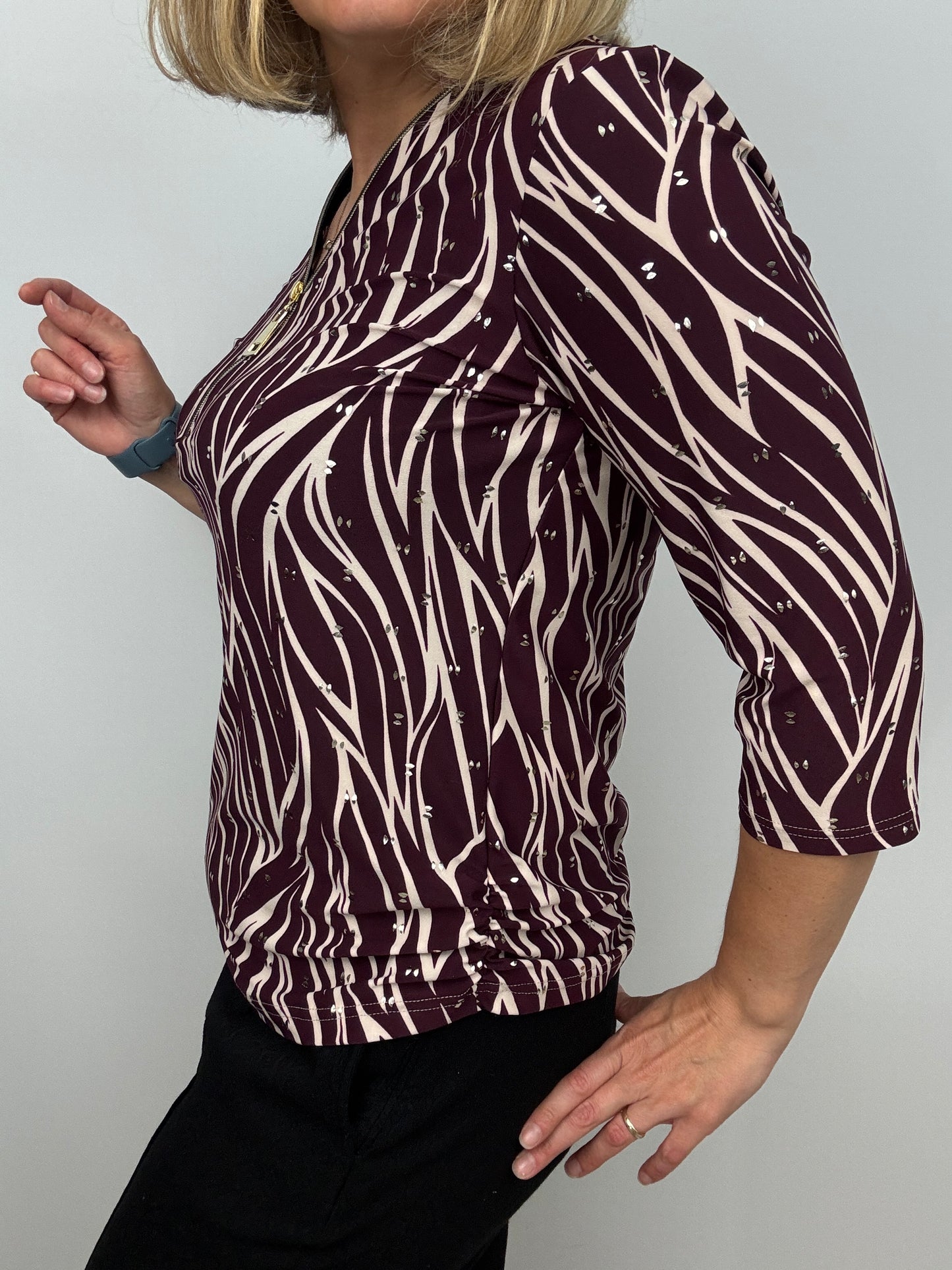 MONICA burgundy 3/4 sleeve zip top