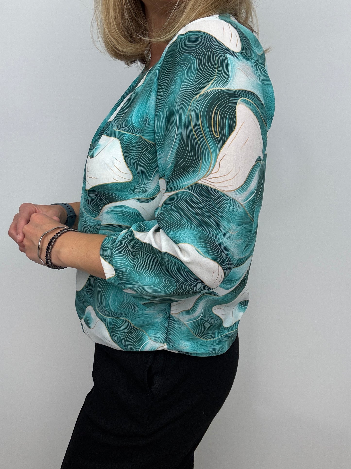 EVELYN top with gently elasticated hem