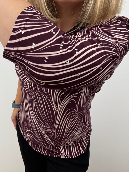 PAM burgundy 3/4 sleeve zip top