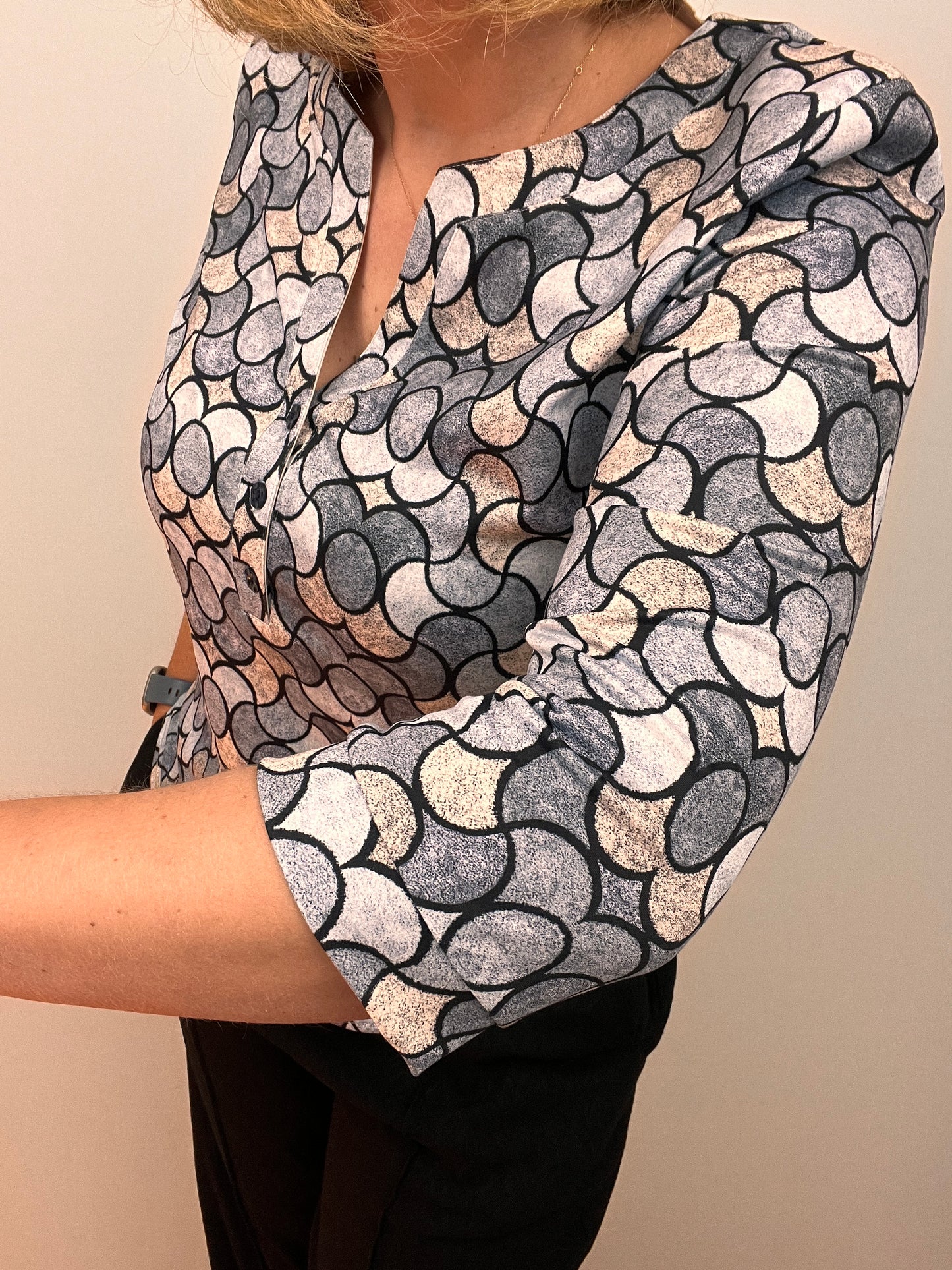 SHEILA top with 3 buttons