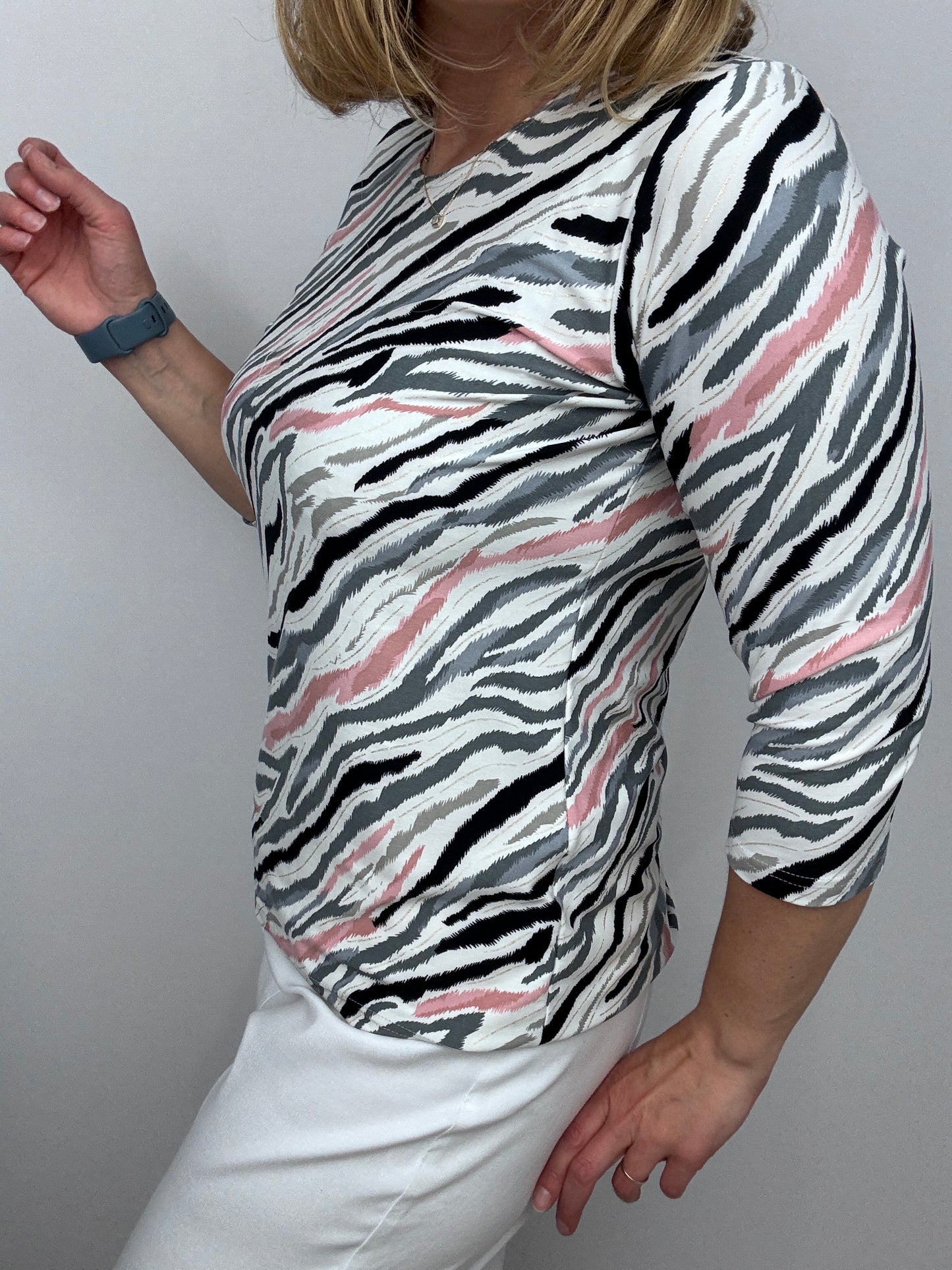 FIONA peachy feeling style top 3/4 sleeves