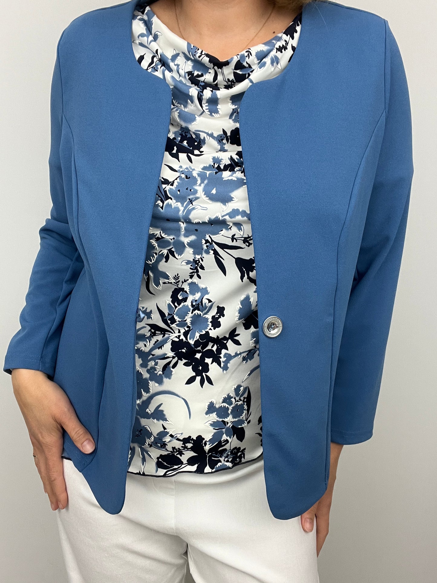 Denim blue One-button fabric jacket