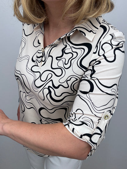 HAZEL top with collar and V-neckline