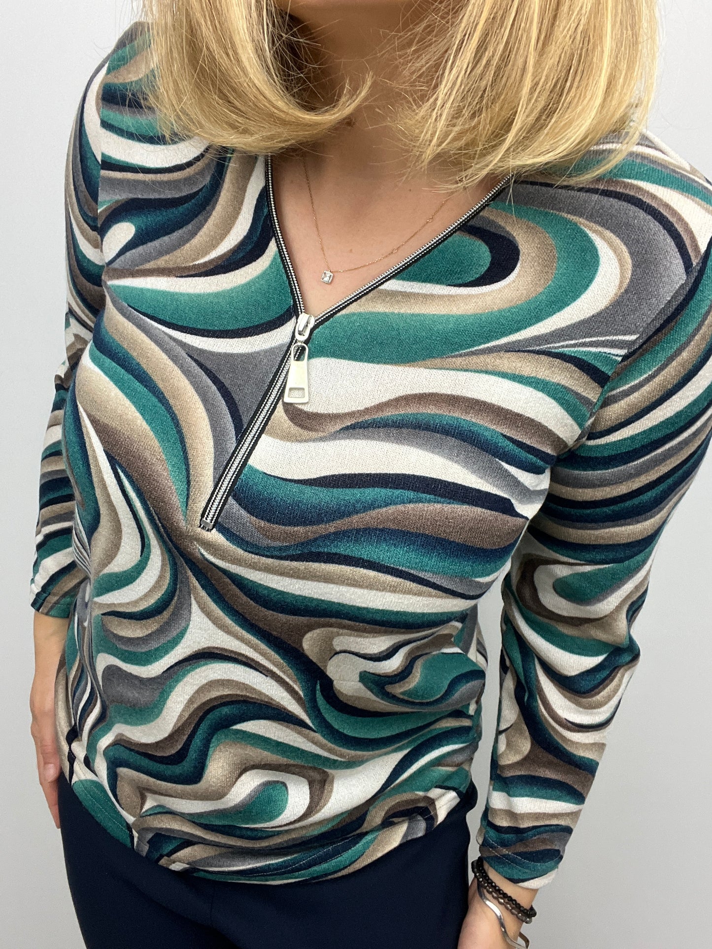 KITTY fine knit zip top