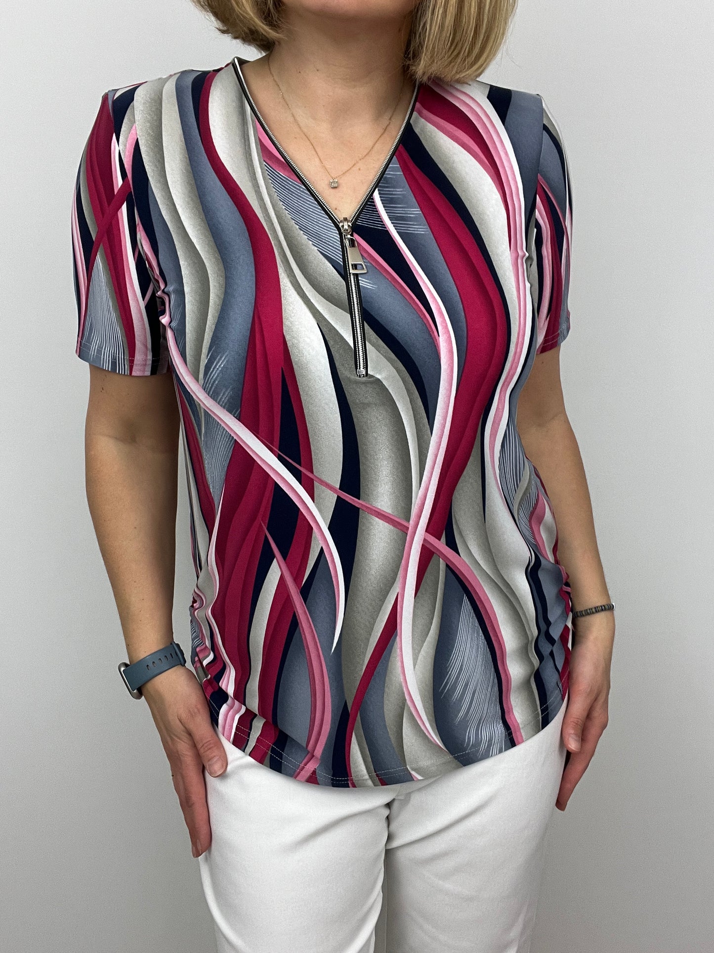 ALEXANDRA short sleeve zip top