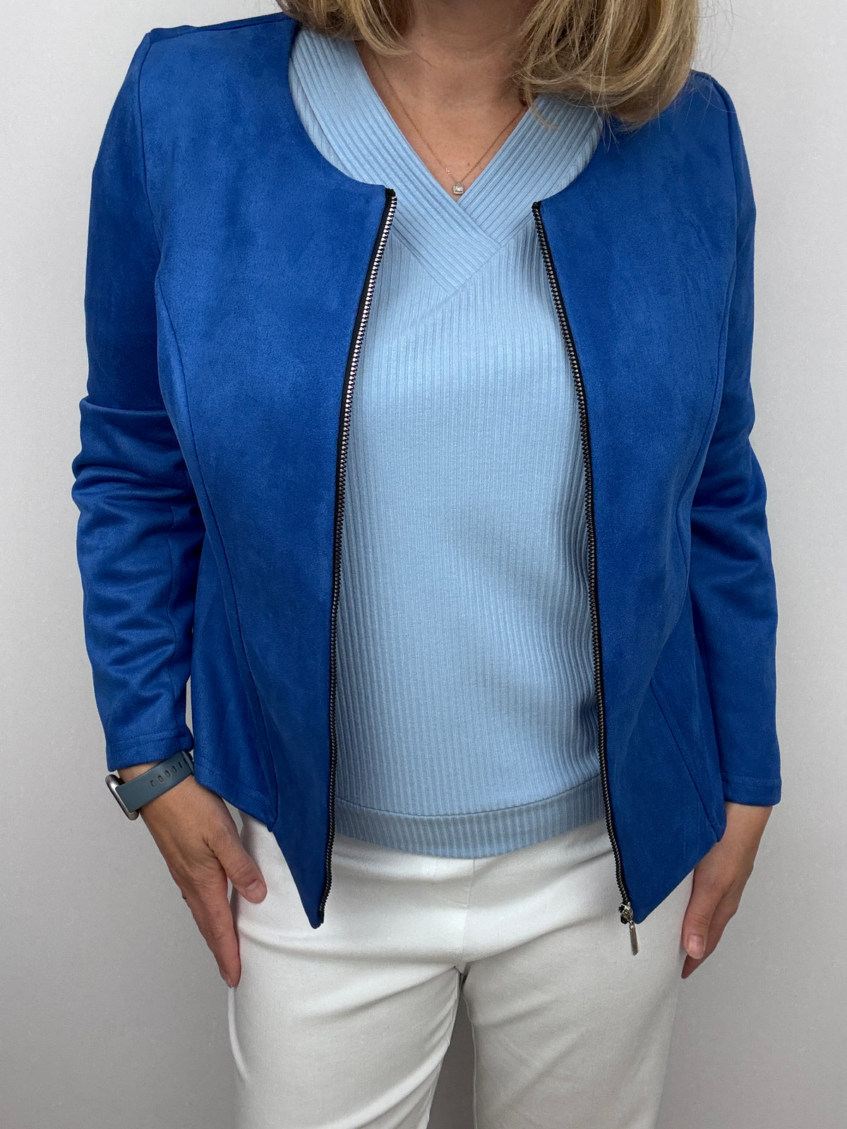 EILISH soft ribbed V-neck top - powder blue