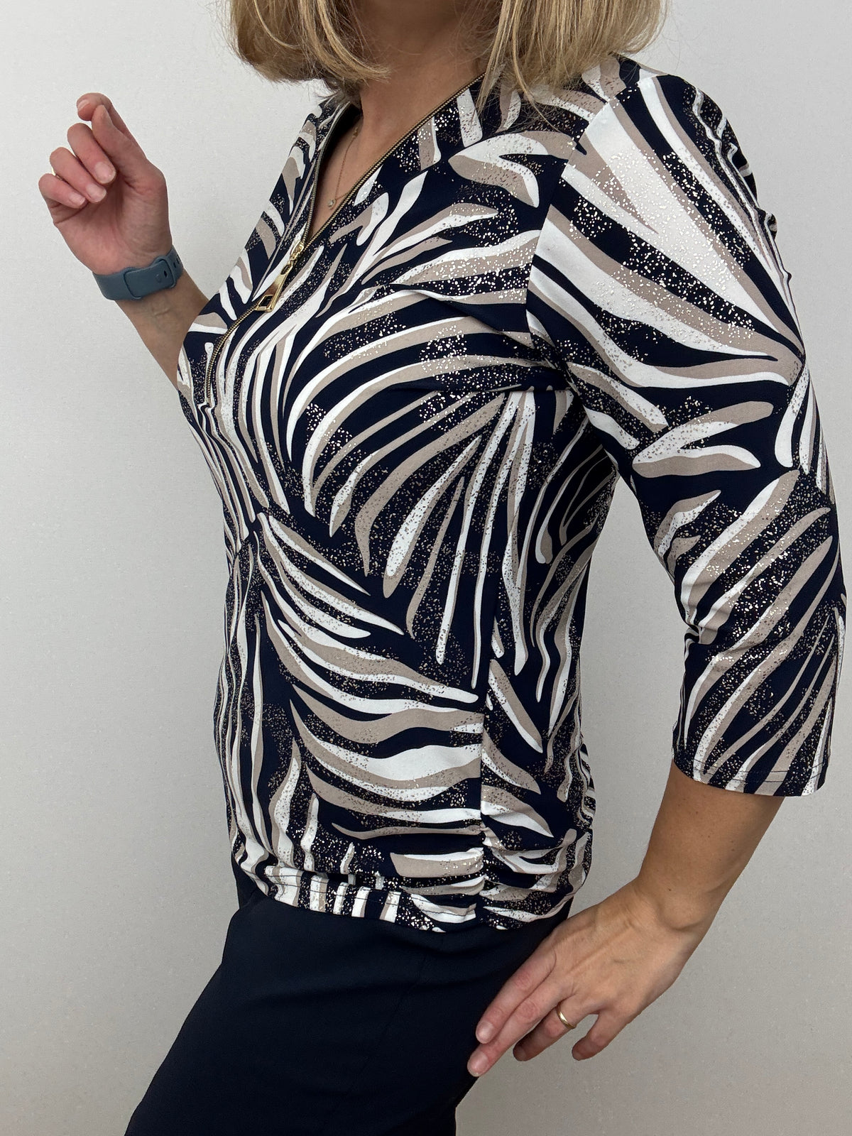 ERIN navy 3/4 sleeve zip top