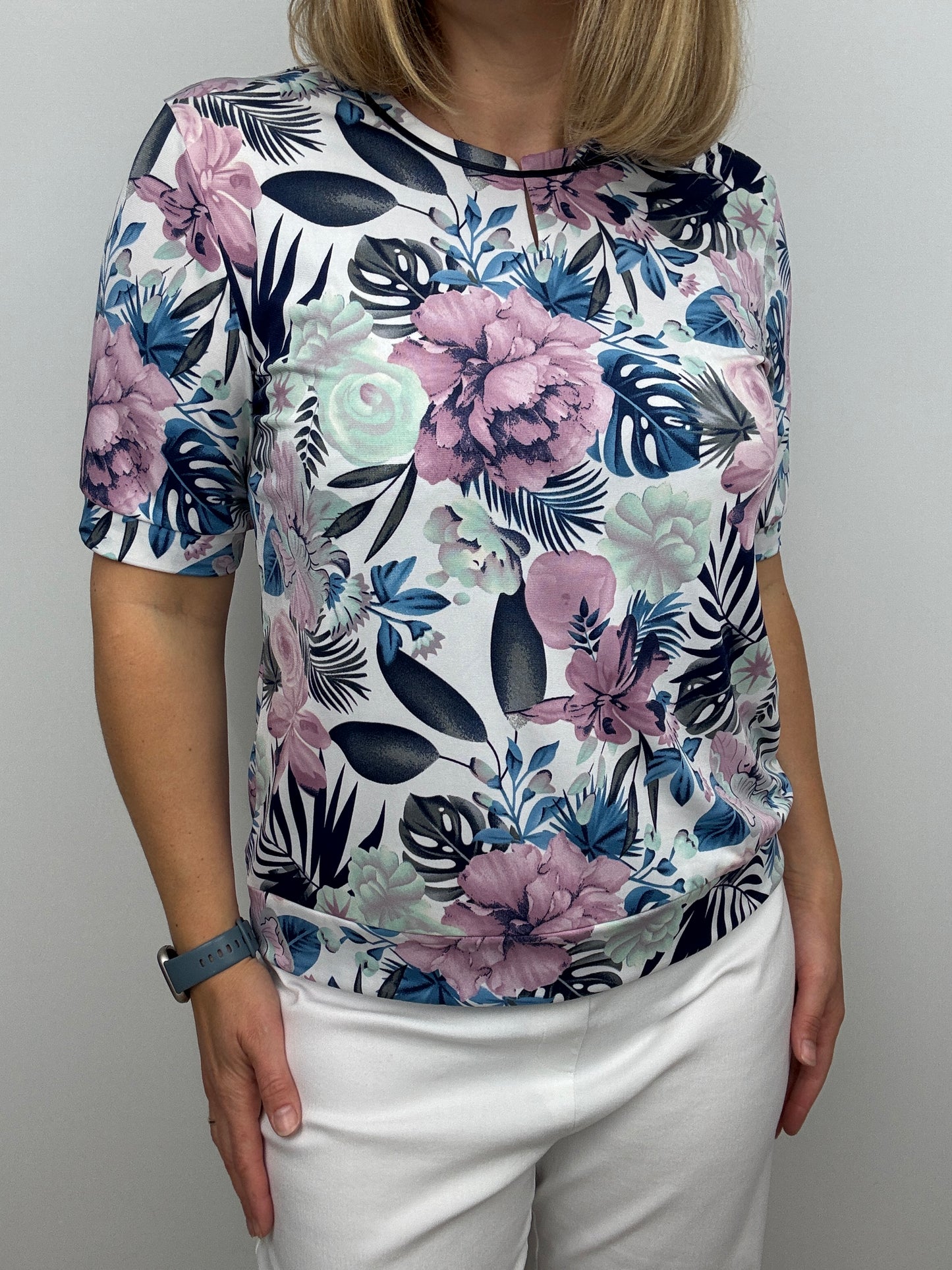 NANCY short sleeve top with wide band