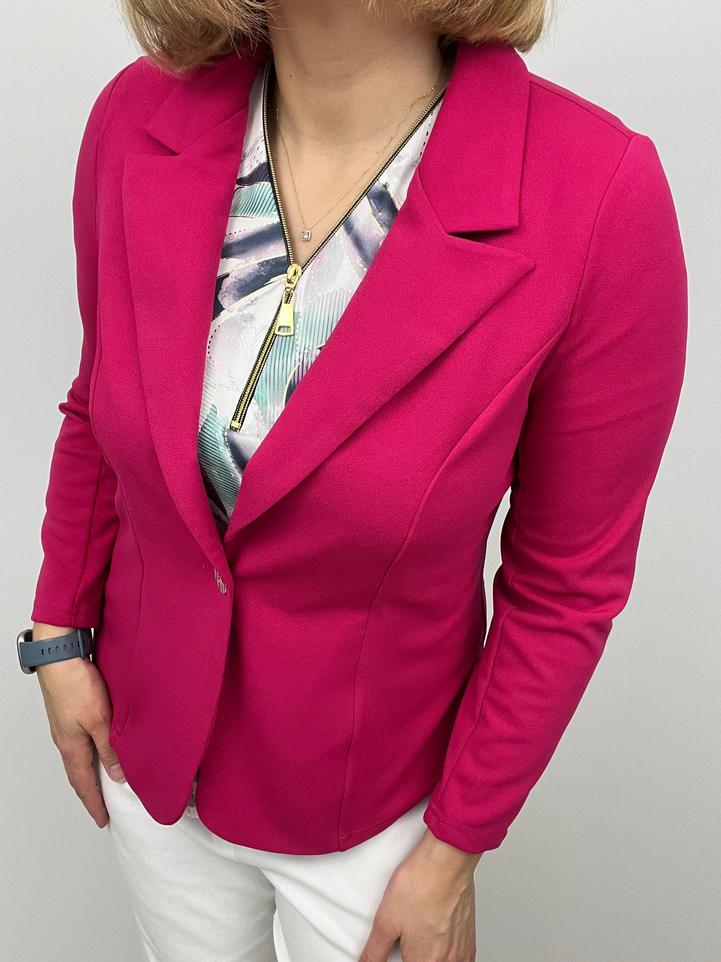 Fuchsia fabric jacket with lapel collar