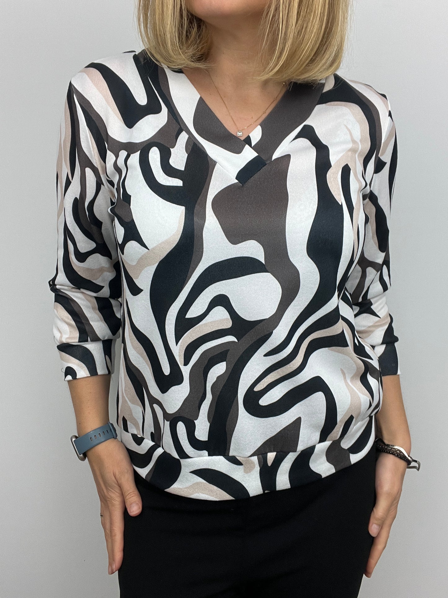 VICTORIA v-neck fine-knit top