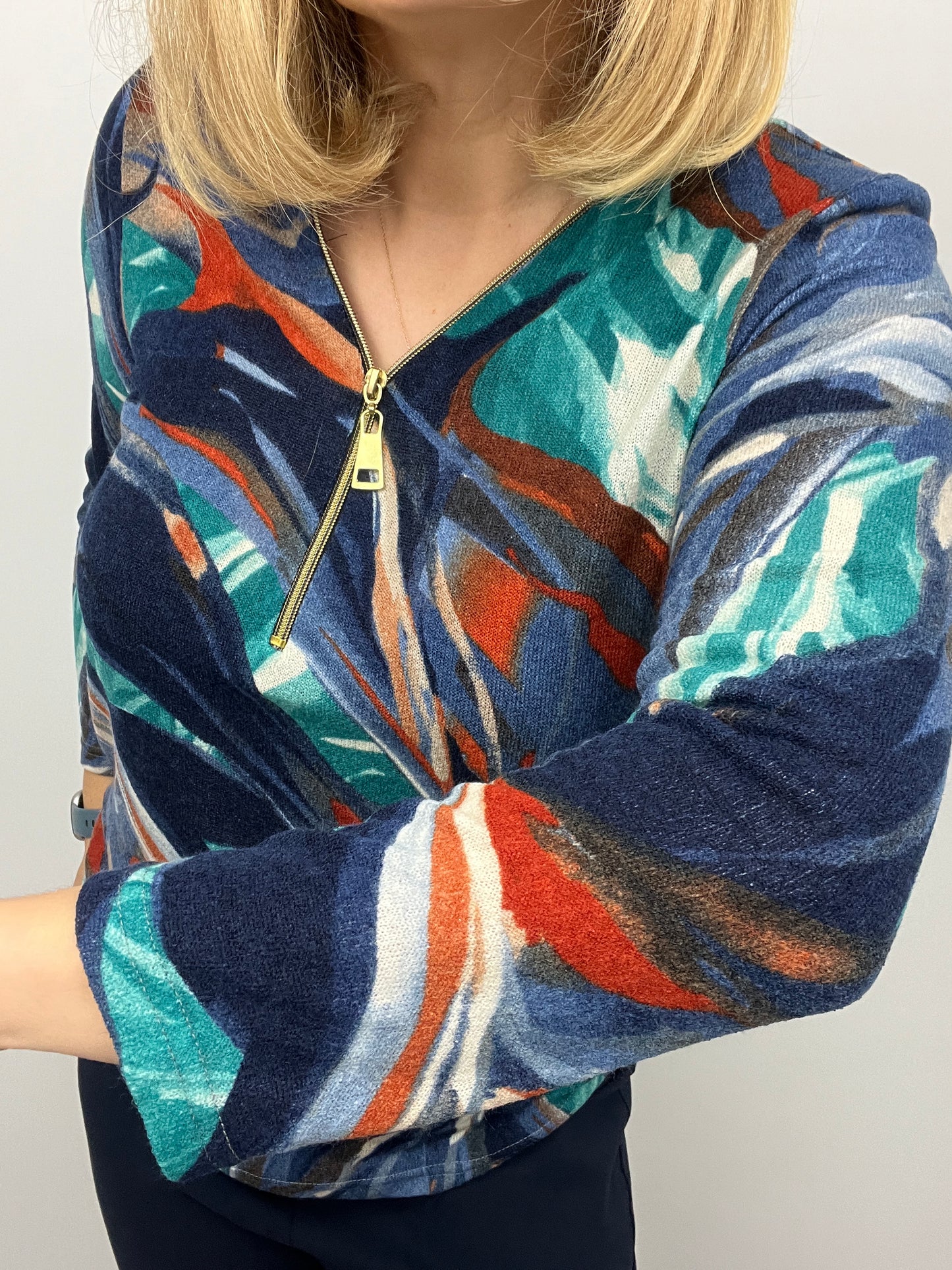JULIE fine knit zip top
