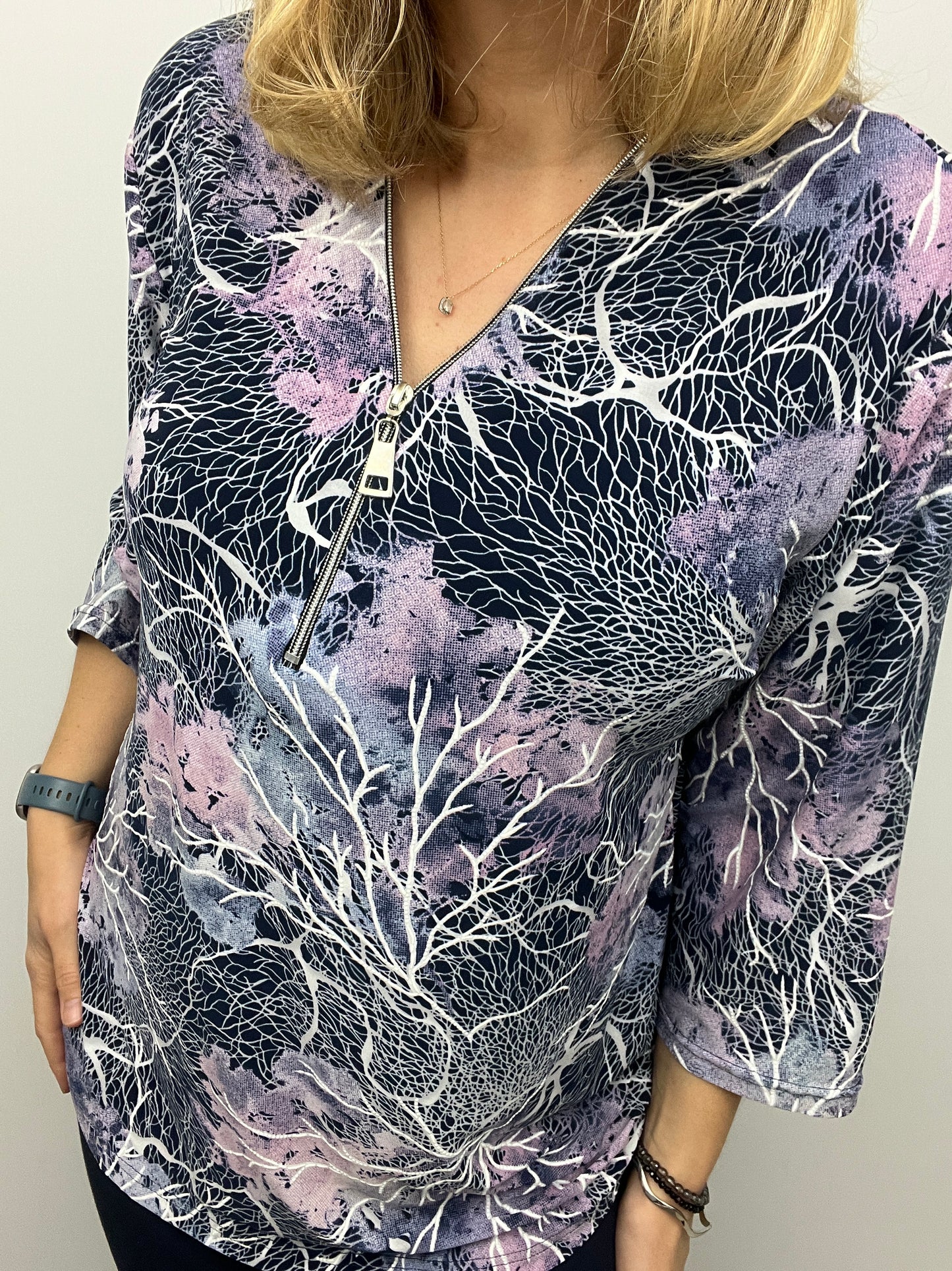 HEBE zip top 3/4 sleeve sizes 22-26