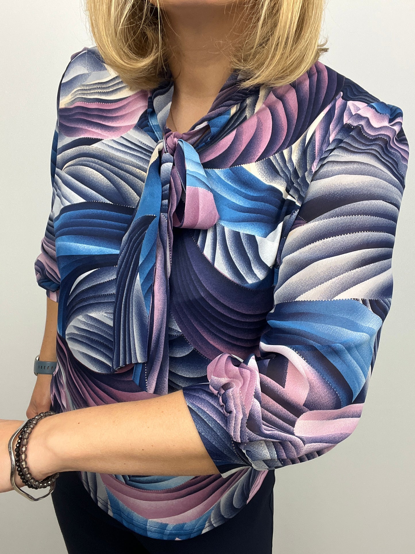 DOMINIQUE top with bow tie neck